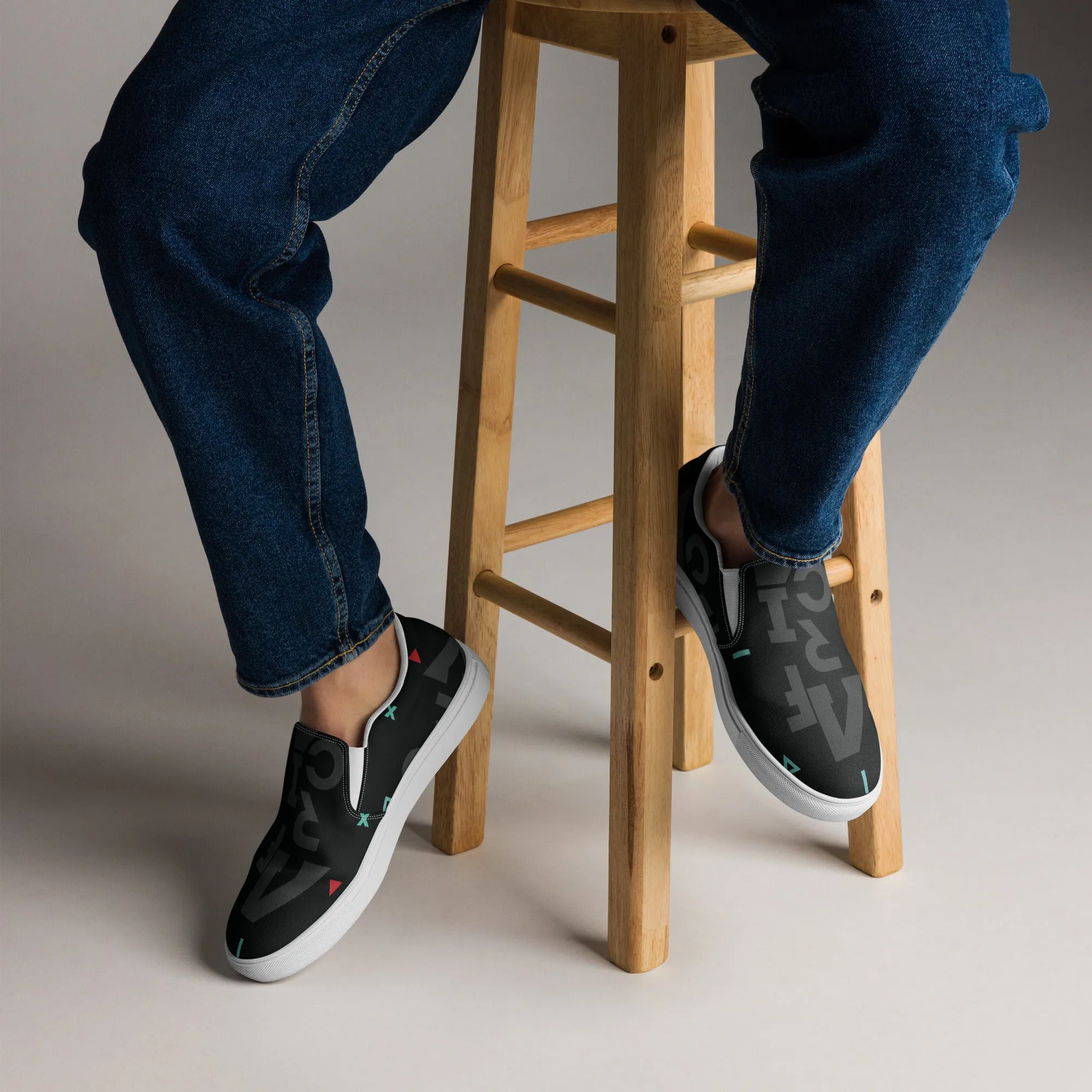 AFRICA IS THE FUTURE Men’s Slip-On Canvas Shoes
