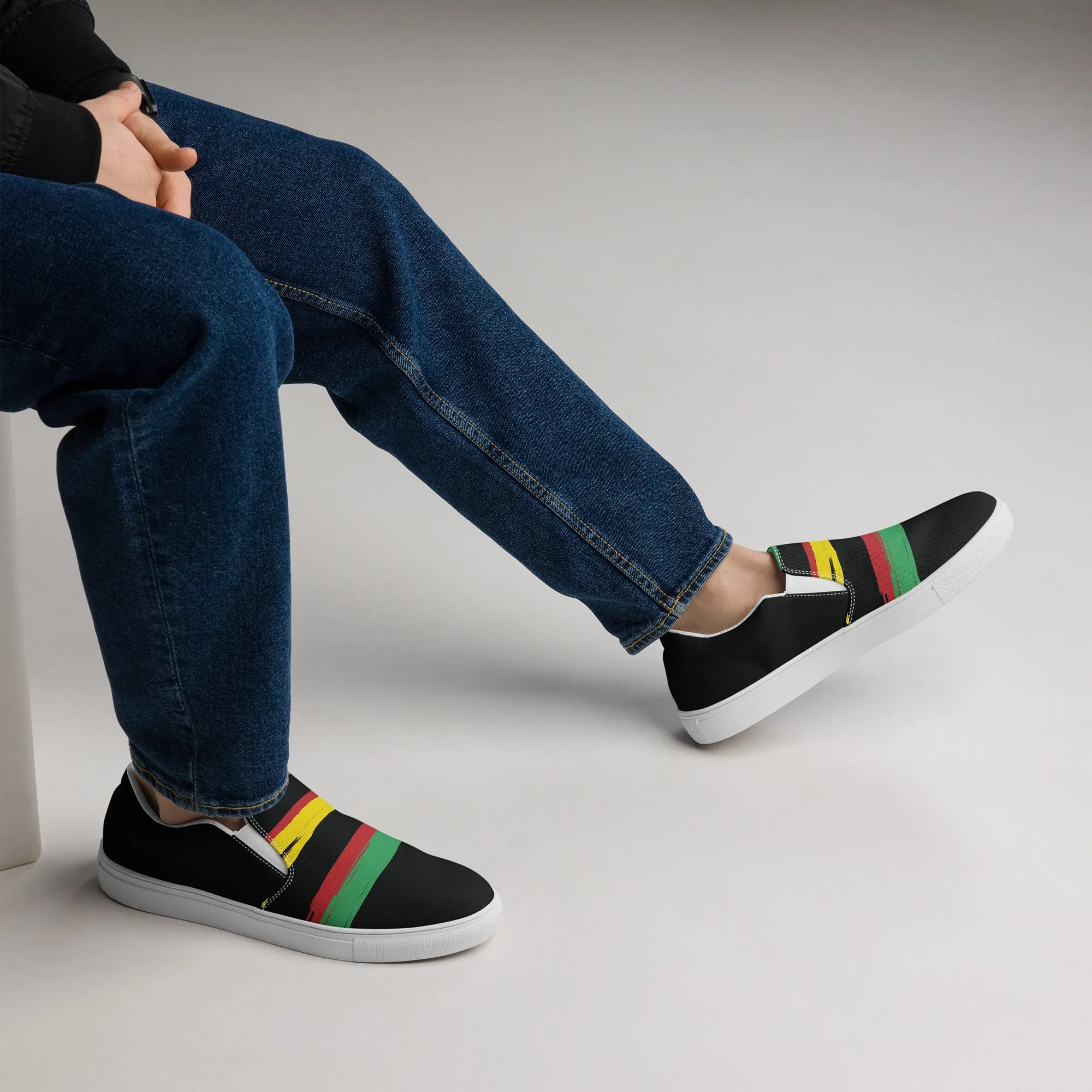 AFRICA STRIPES Men’s Slip-On Canvas Shoes (Black)