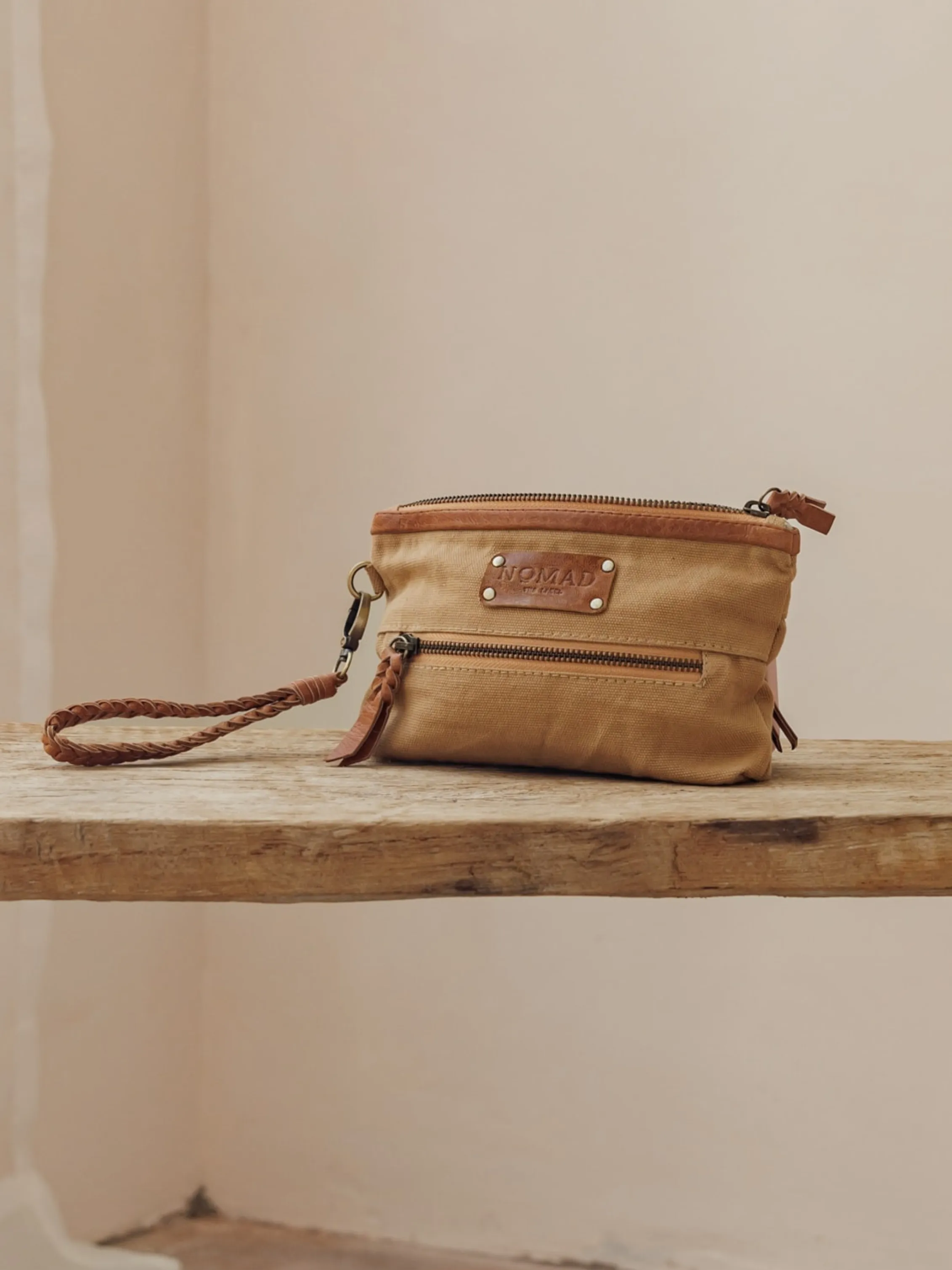 Avalon Canvas Clutch Desert Sand