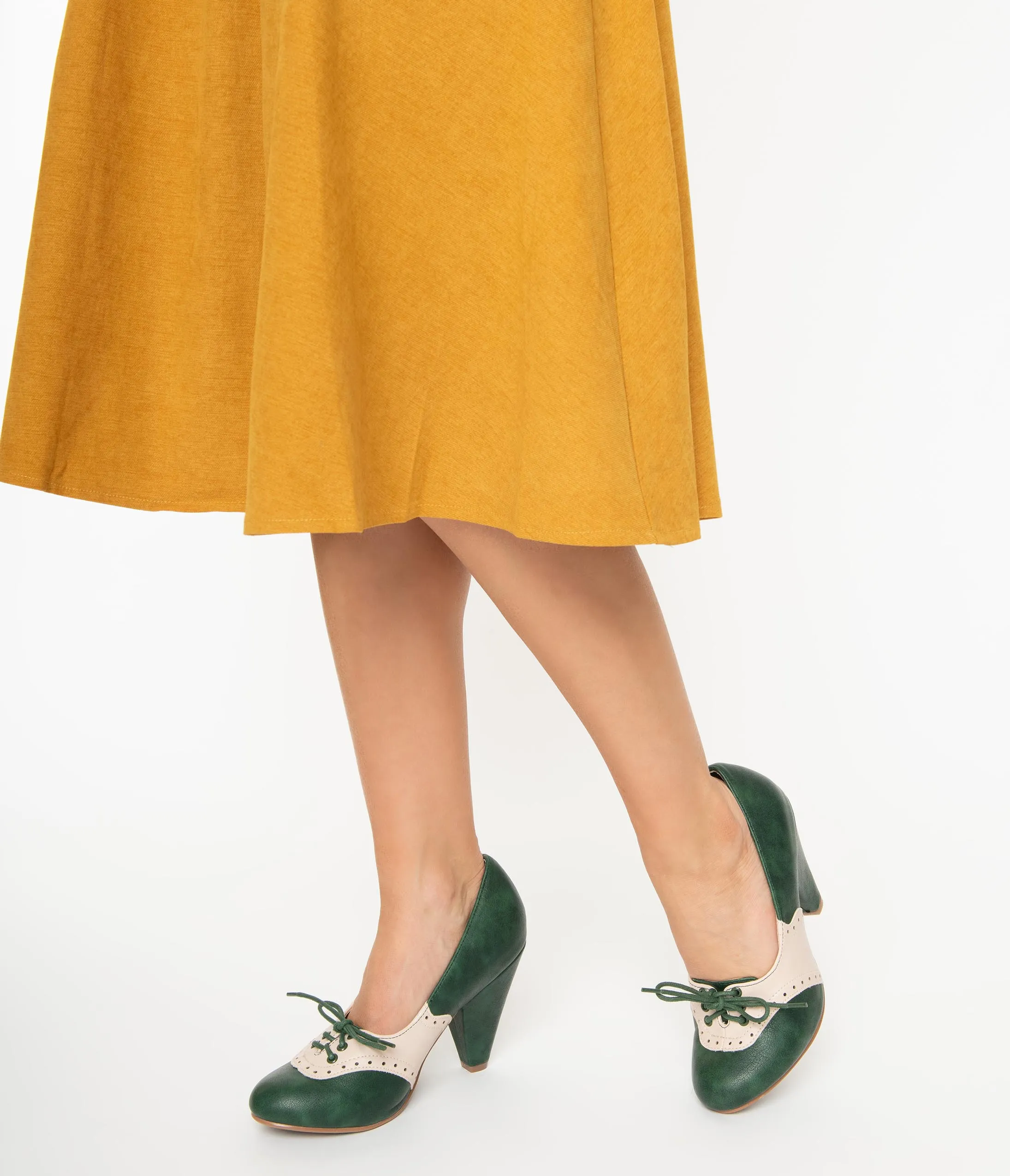 Bettie Page Green & Ivory Leatherette Carole Oxford Saddle Heels