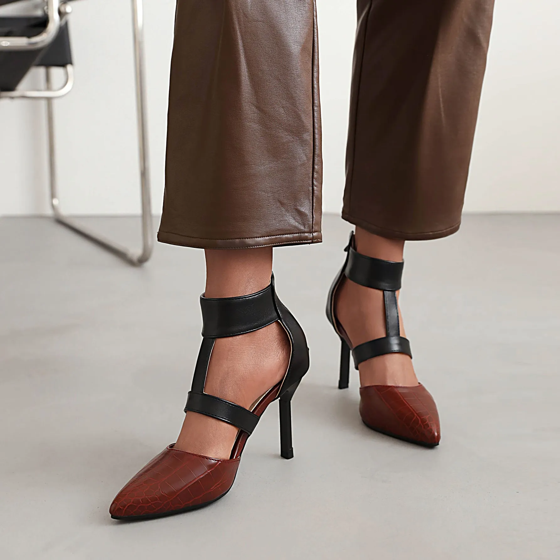 Bigsizeheels T Strap Pointed Toe Stiletto Heels Sandals - Burgundy