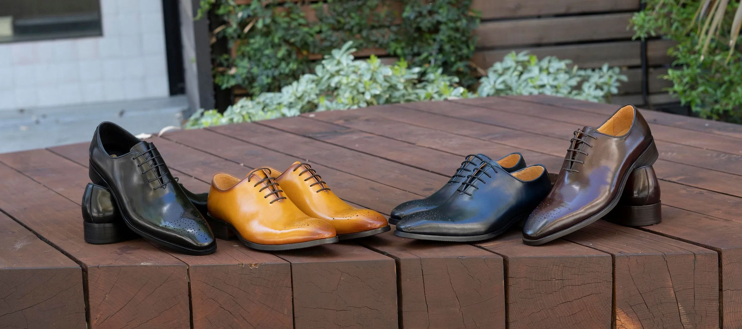 Burnished Calfskin Lace-Up Oxford Black