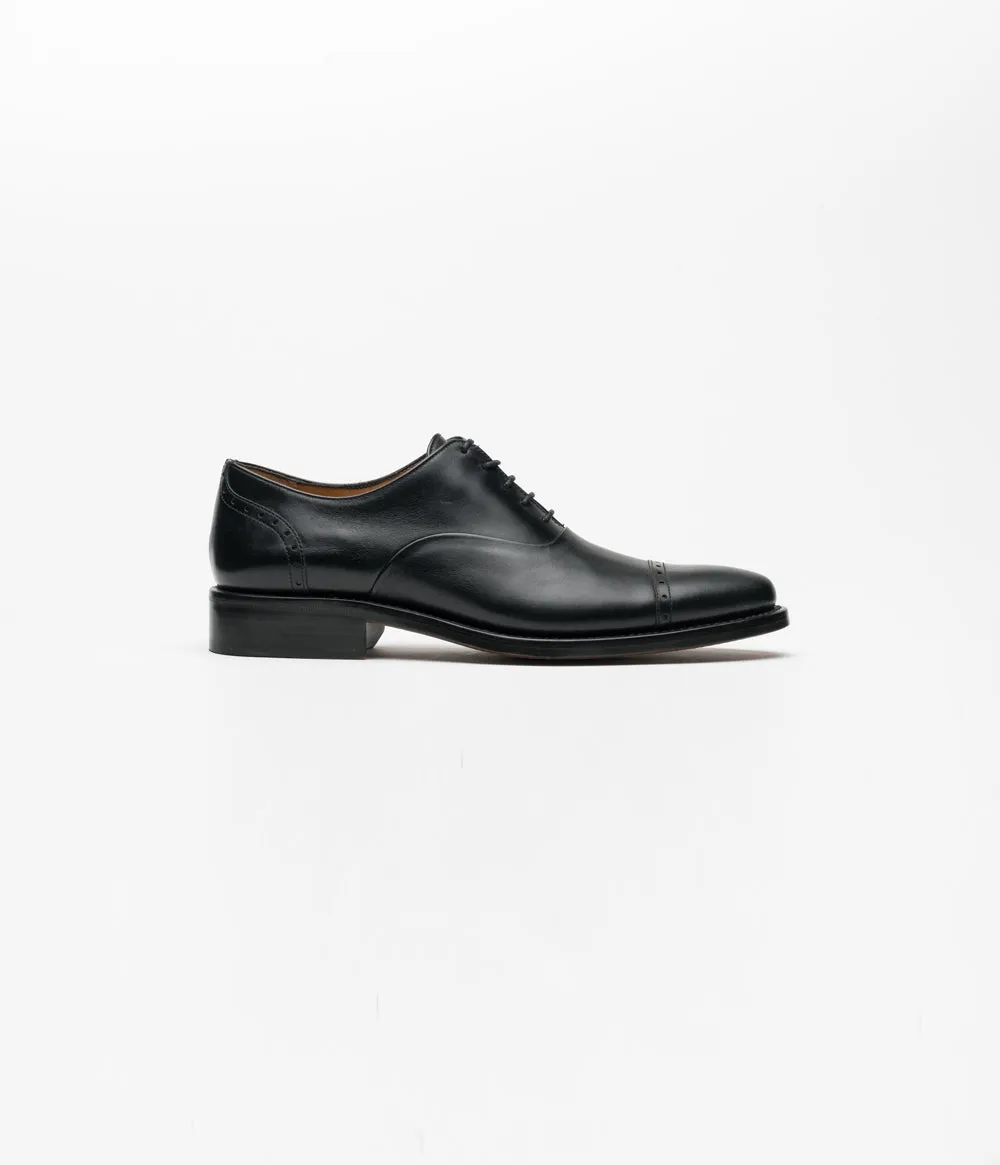 Cap-toe Oxford Black