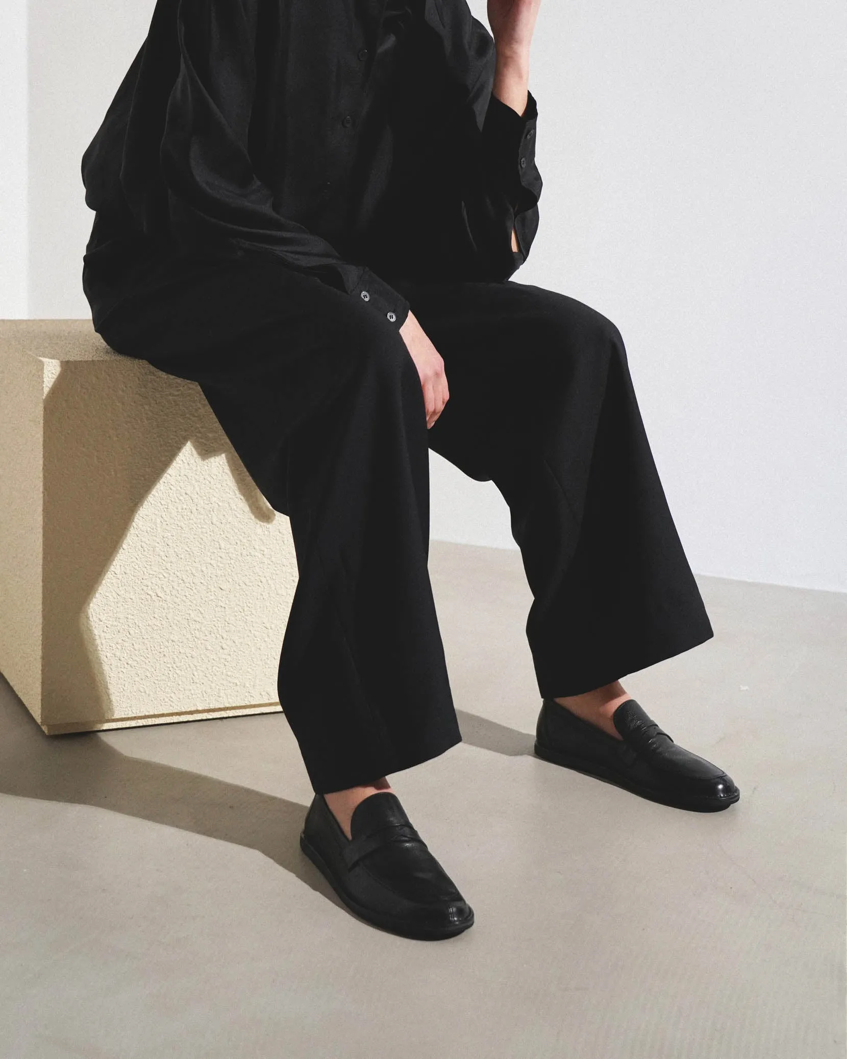 Cary black leather loafers