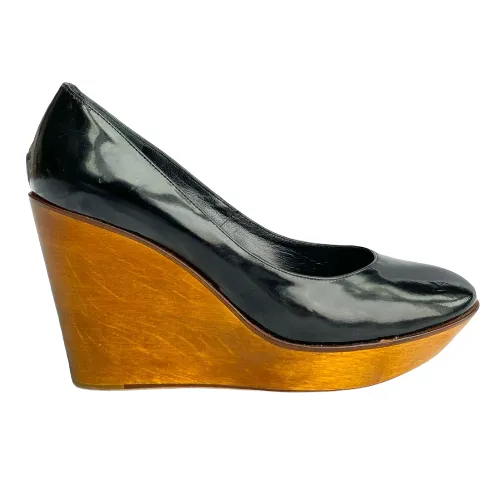 CHLOE Black Patent Leather Wooden Heel Wedge Pumps, Size 36