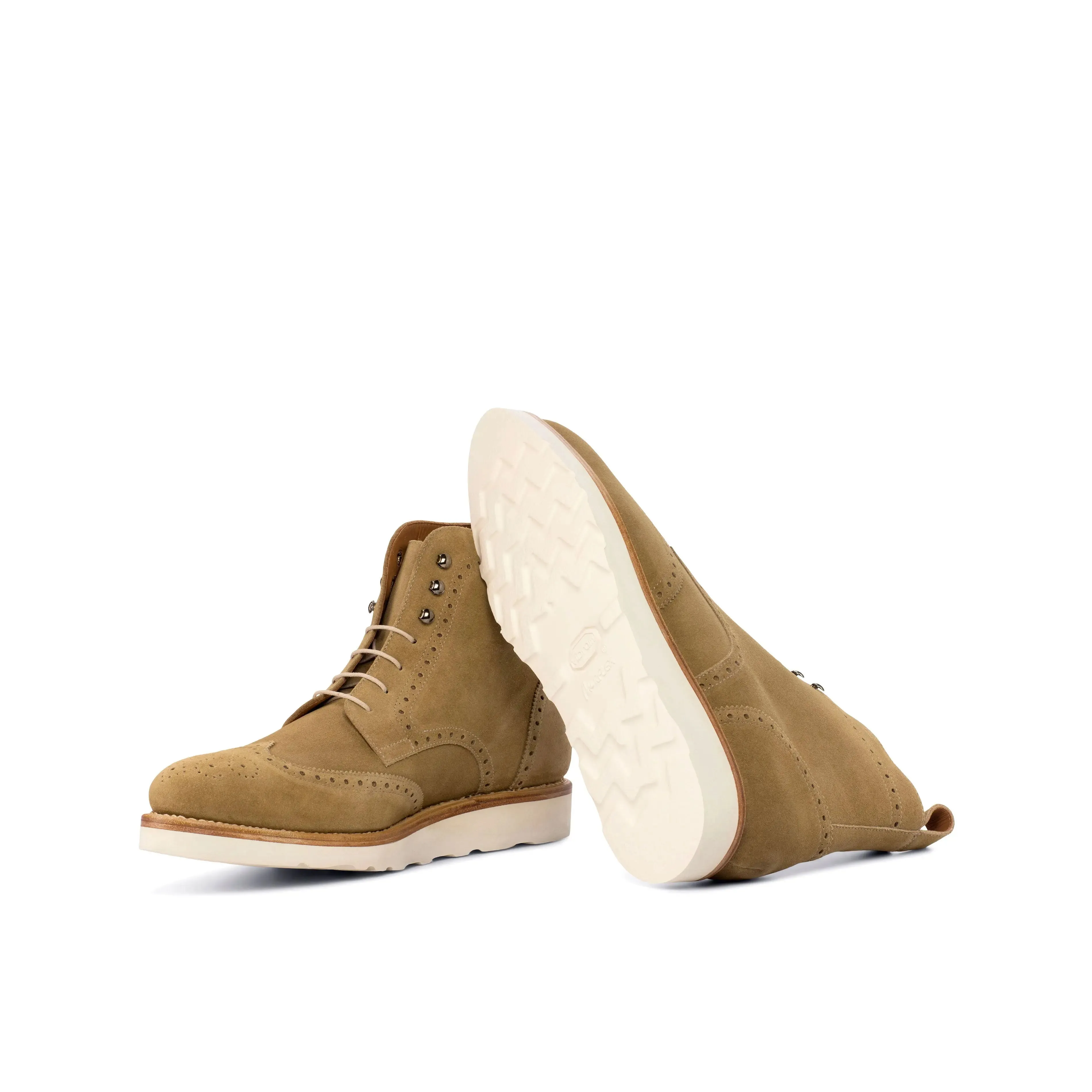 DapperFam Valiant in Camel Men's Lux Suede Military Brogue