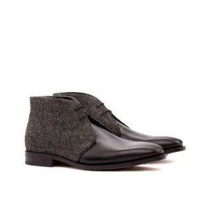 DapperFam Vivace in Black / Nailhead Men's Sartorial & Italian Leather Chukka