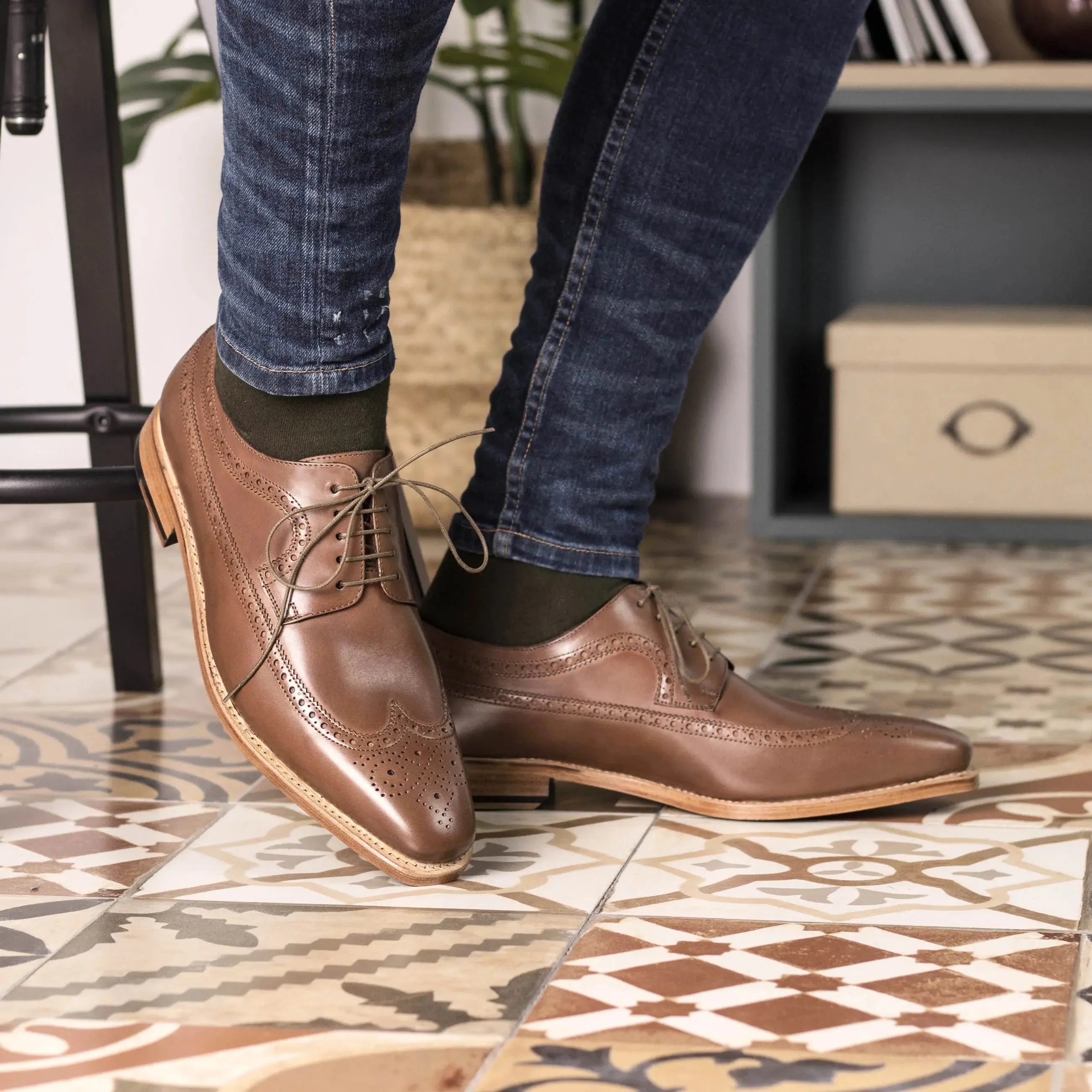 DapperFam Zephyr in Brown Men's Italian Leather Longwing Blucher