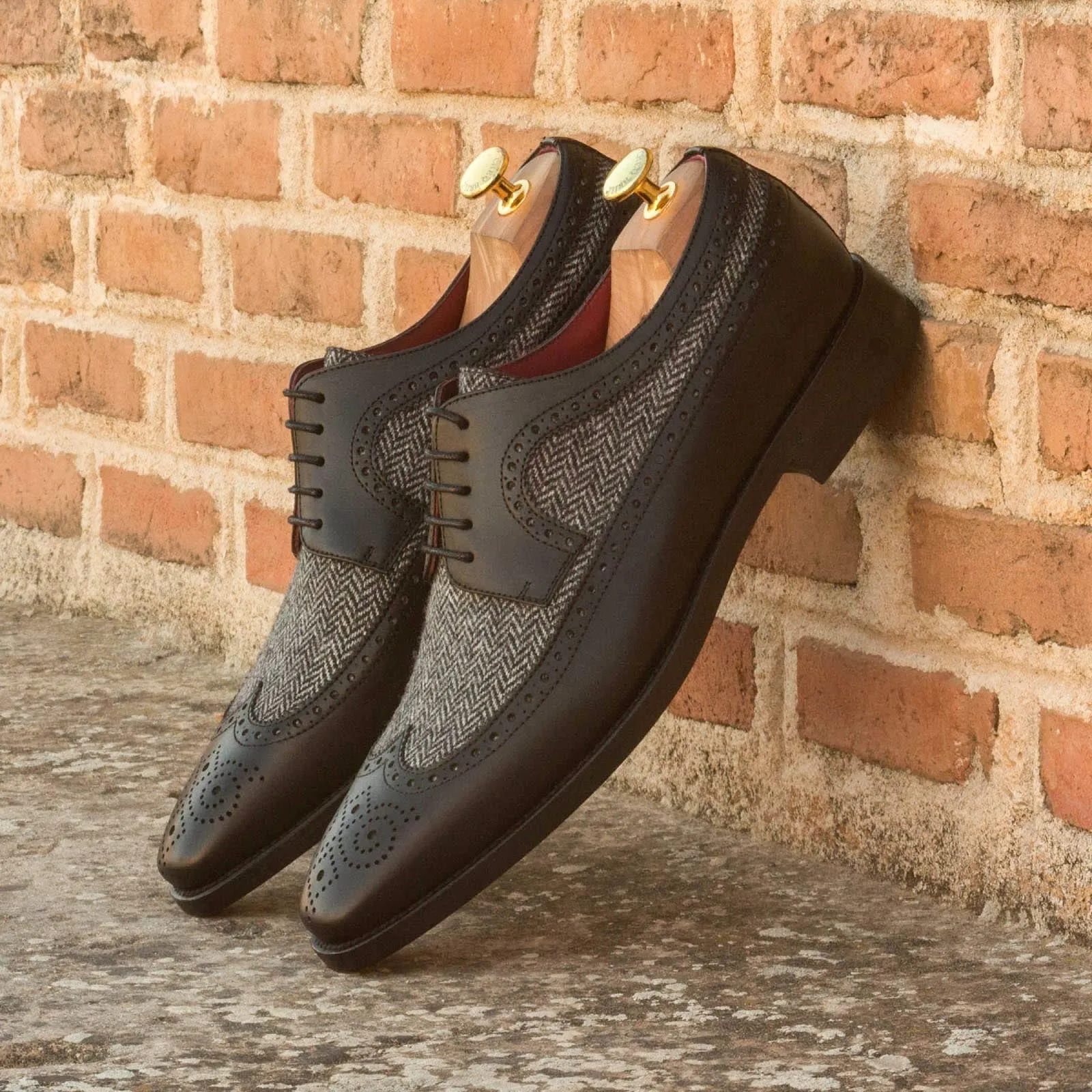 DapperFam Zephyr in Herringbone / Black Men's Sartorial & Italian Leather Longwing Blucher