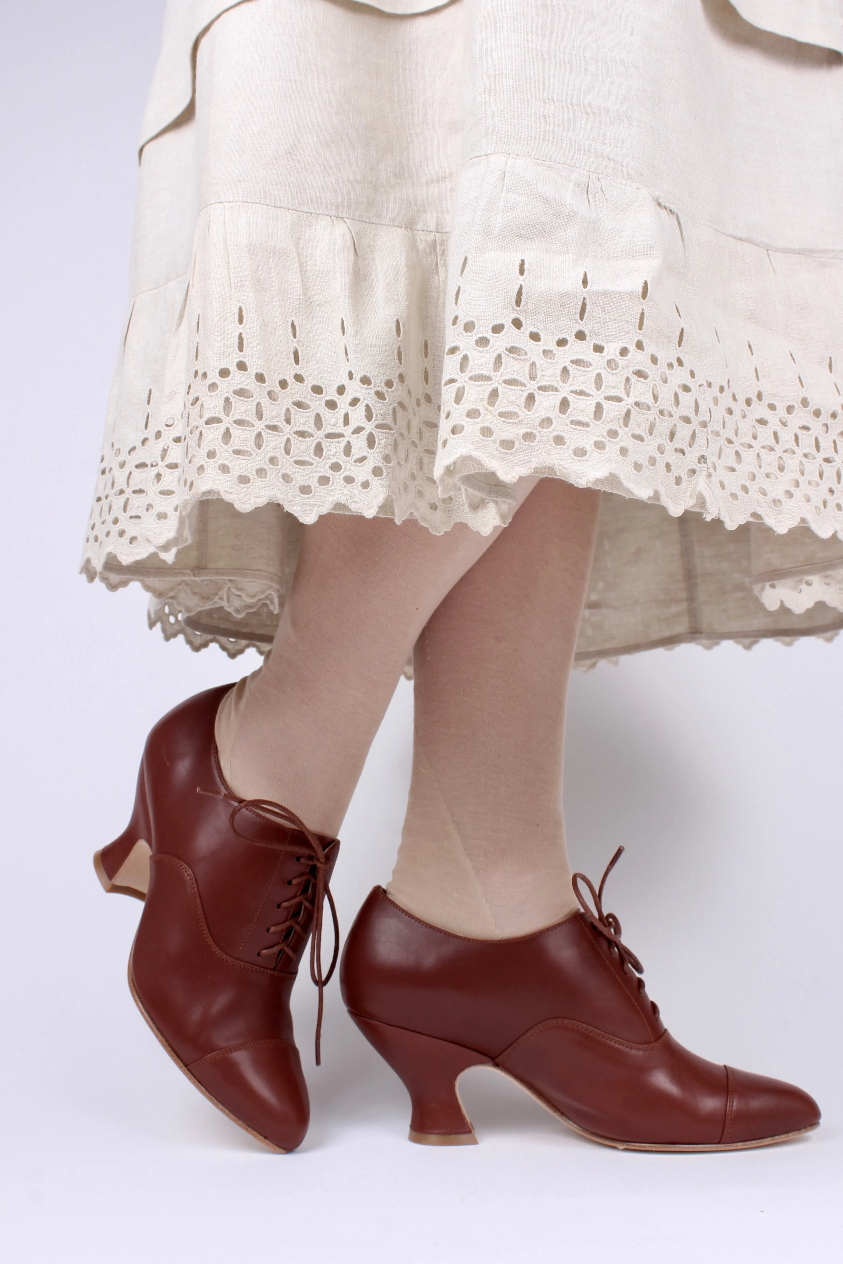 Edwardian style Oxford shoe with pompadour heel - 1900-1920 - Brown - Bertha