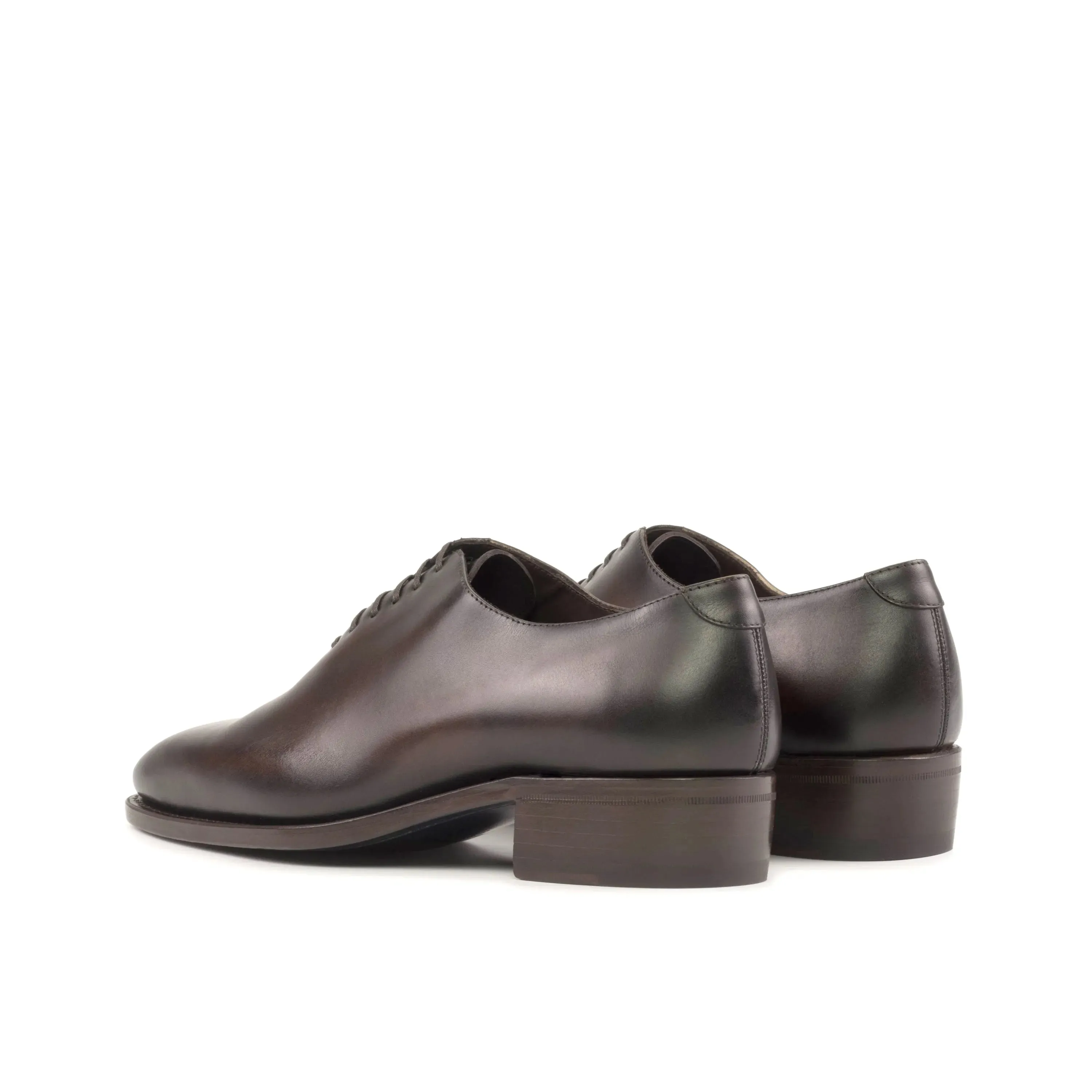 Elio wholecut shoes