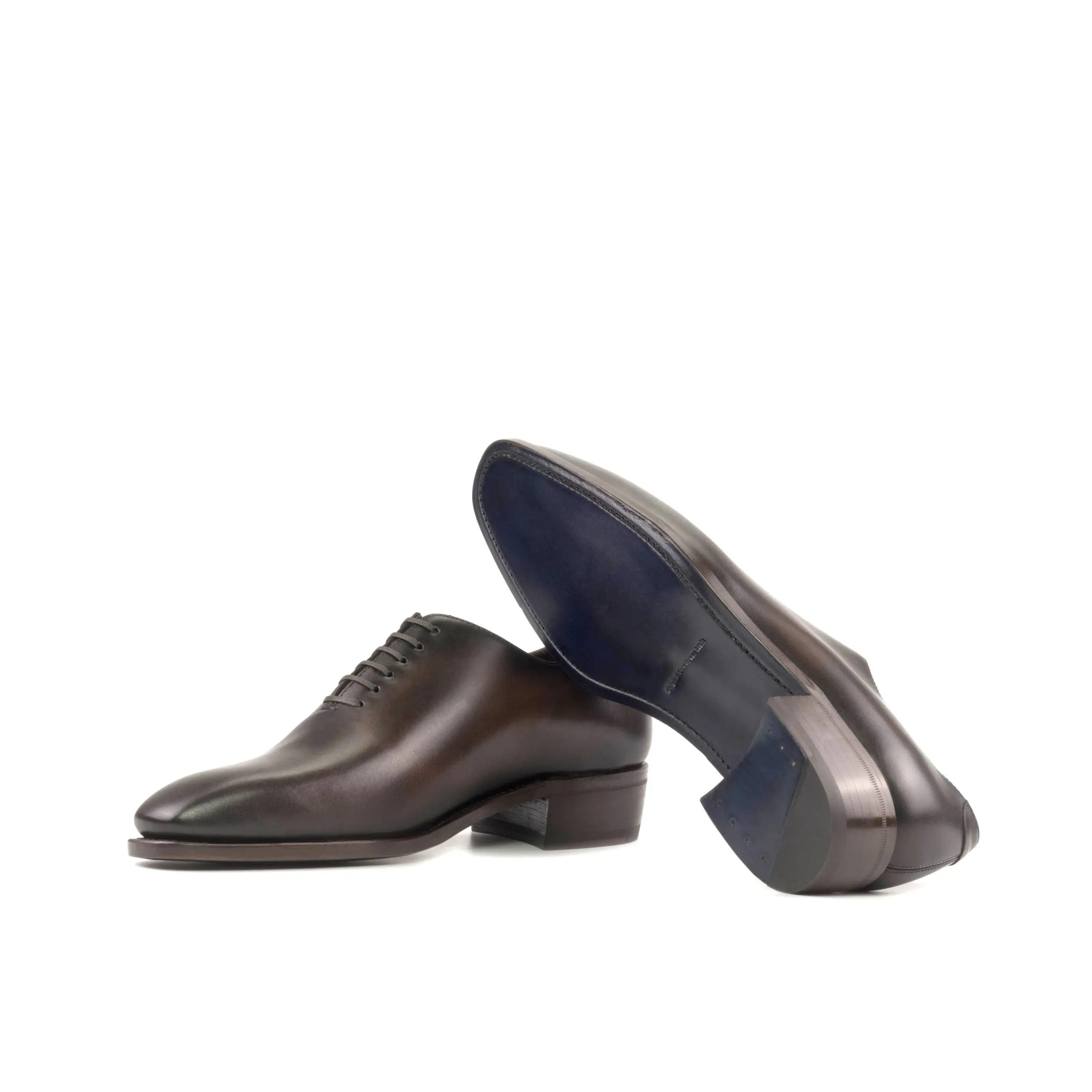Elio wholecut shoes