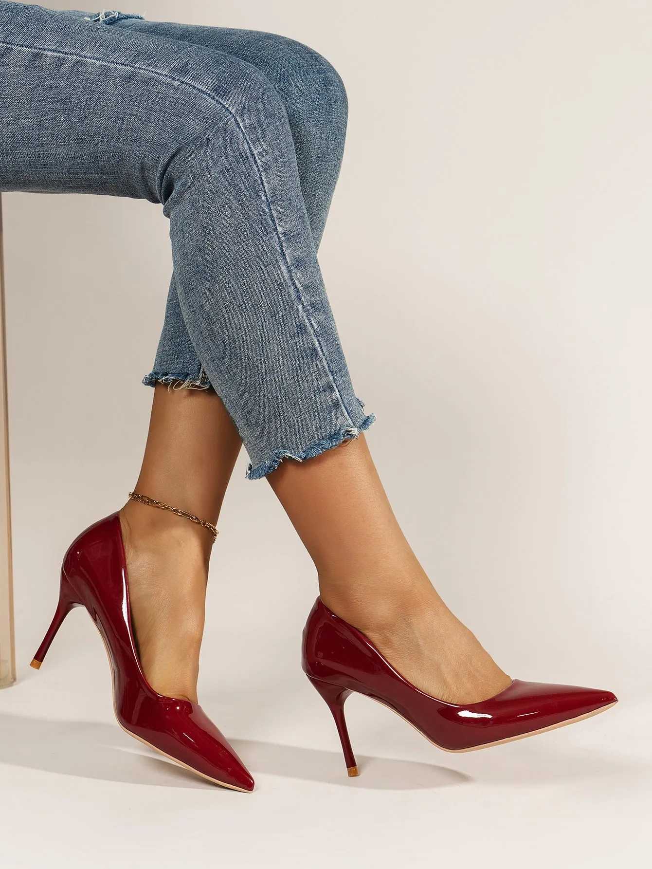 Fashionable Pink High-Heeled Pumps