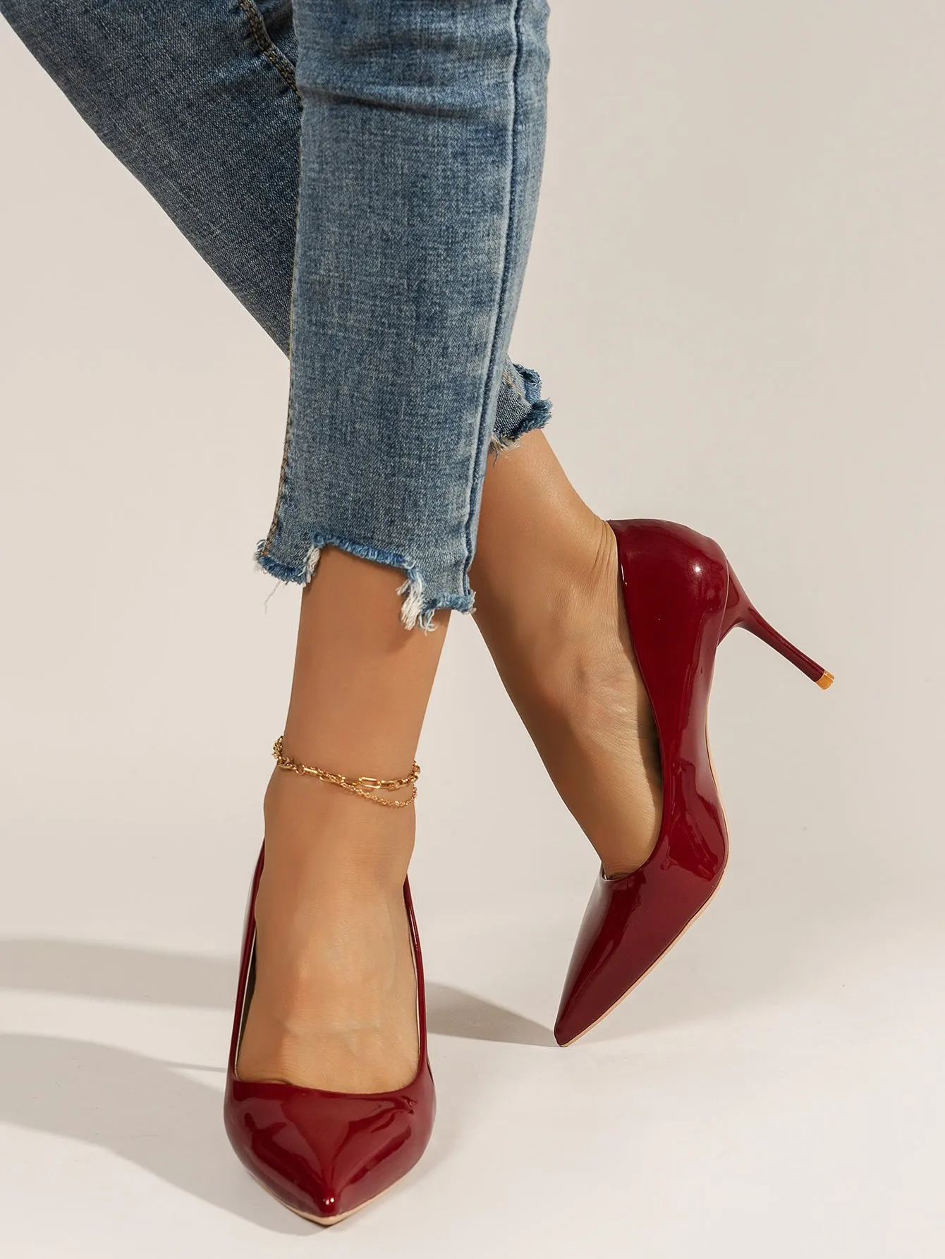 Fashionable Pink High-Heeled Pumps