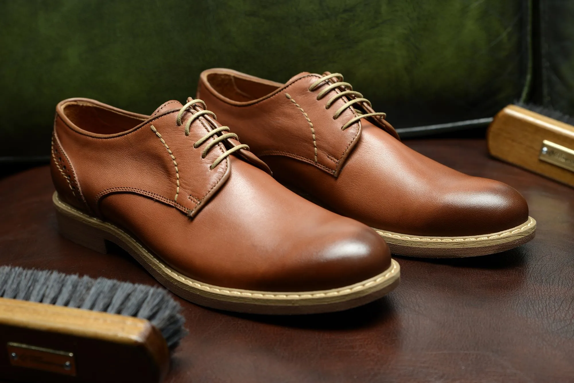 FOOT FEDERATION CITY DERBY PLAIN-TOE MENS SHOE TOBACCO