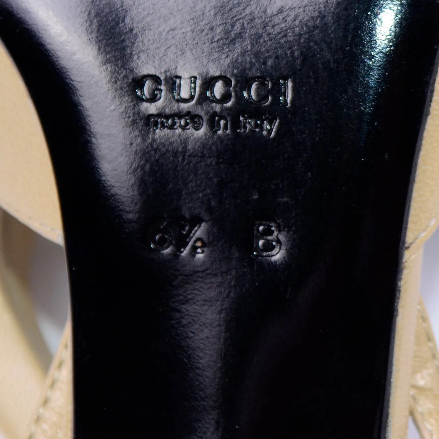 Gucci Slingback Beige Tan Leather Heels With Gold Bands 6.5