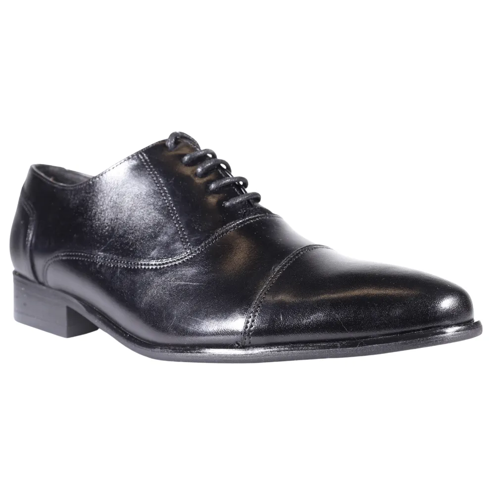 John Drake Oxford Toe-Cap in Black