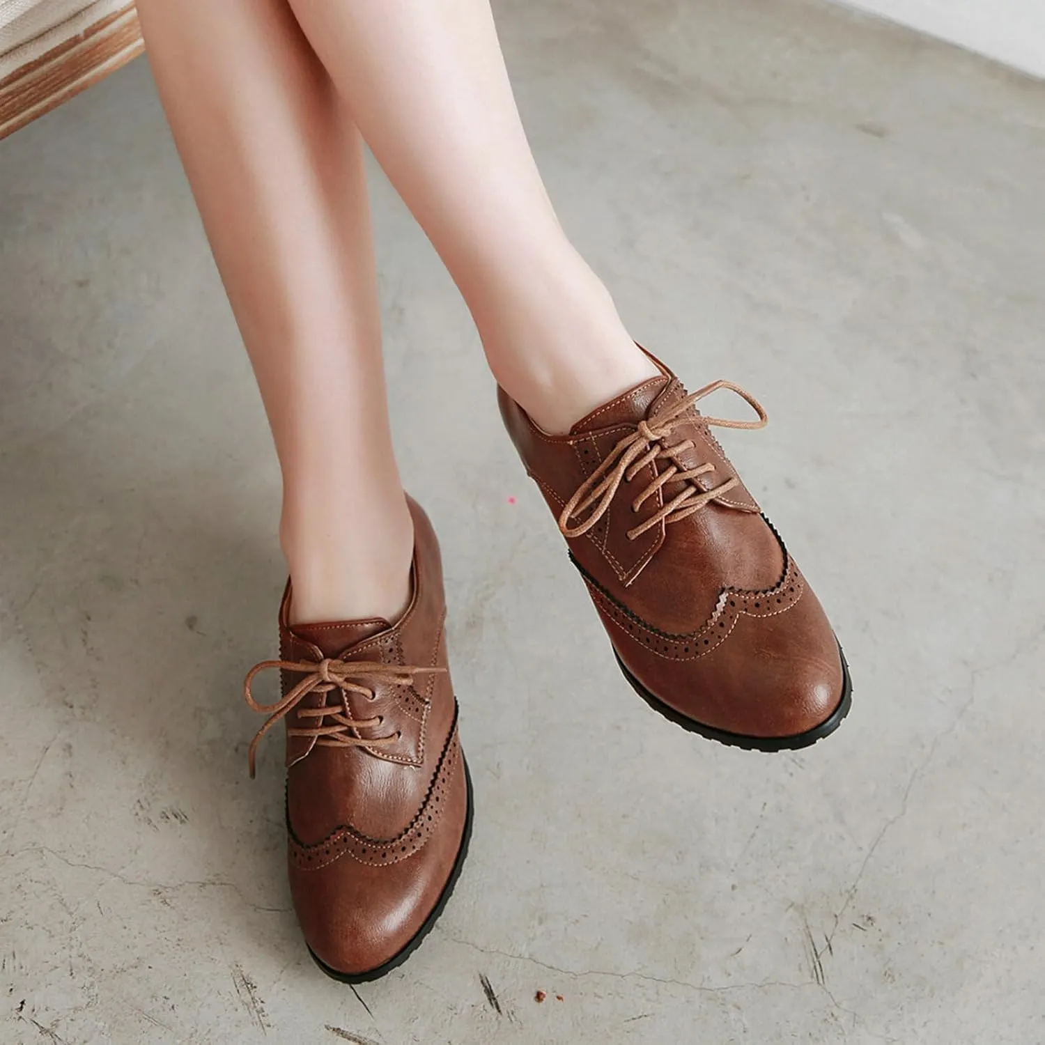 KysBloes Women's Wingtip Oxford Lace Up Shoes Chunky Block Heel Vintage Brogues Classic Closed Toe Saddle Shoes Gift Booties