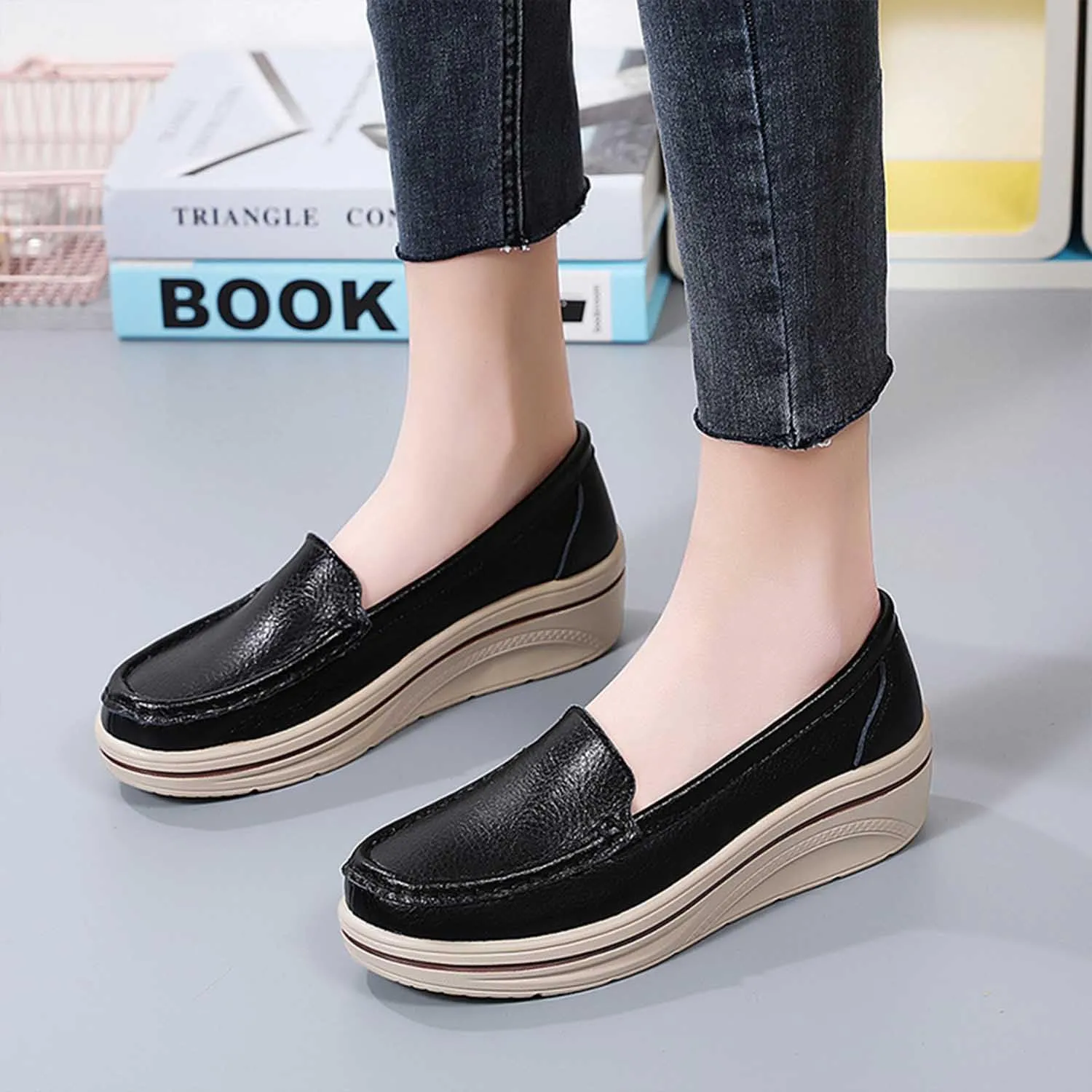 MEBAMY Women's Thick Sole Slip-On Loafers Comfortable Arch Support Casual Thick-Soled Casual Shoes Non-Slip Low-Top Loafers Shoes for Women Black
