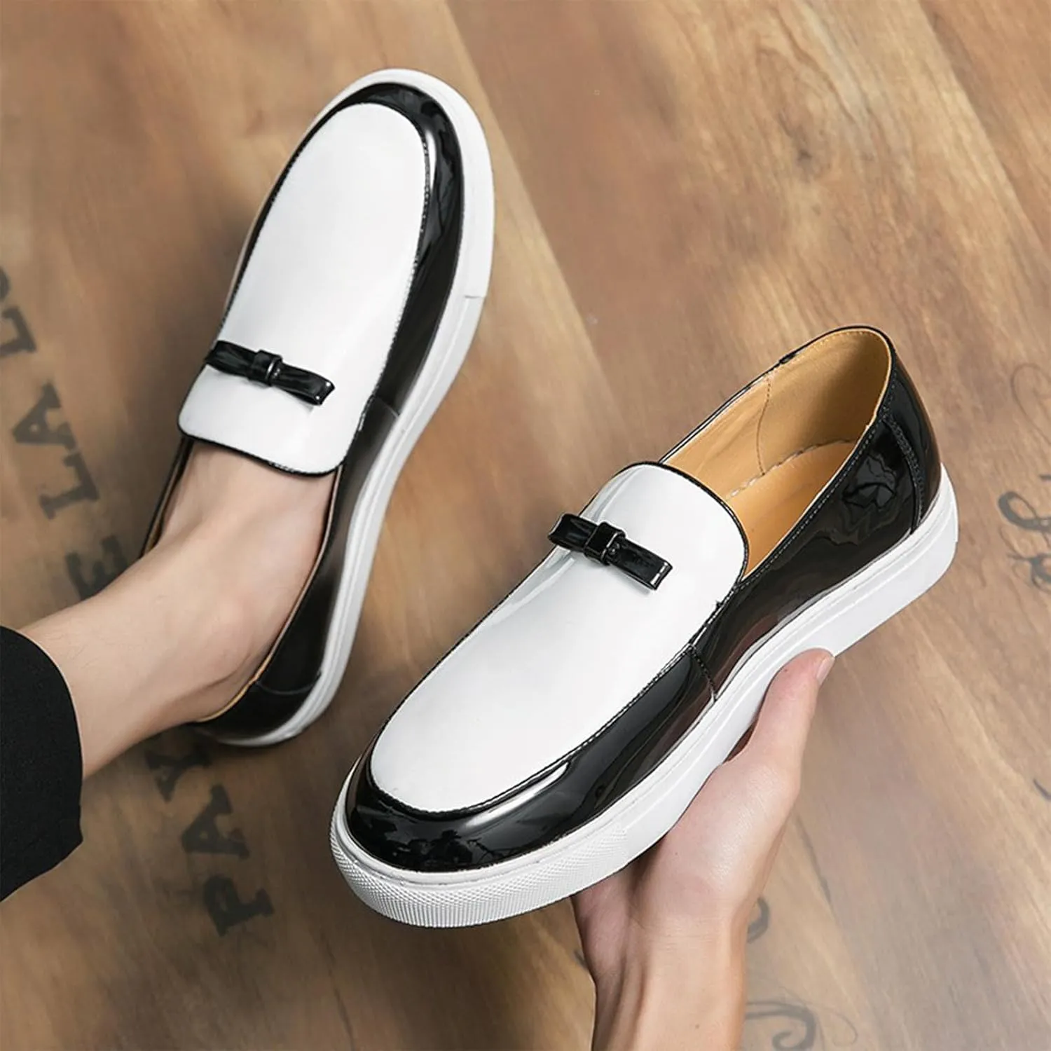 Men's Patent Leather Penny Loafers with Bow Round Toe Slip-On Flat Business Formal Shoes Casual Driving Work Shoes