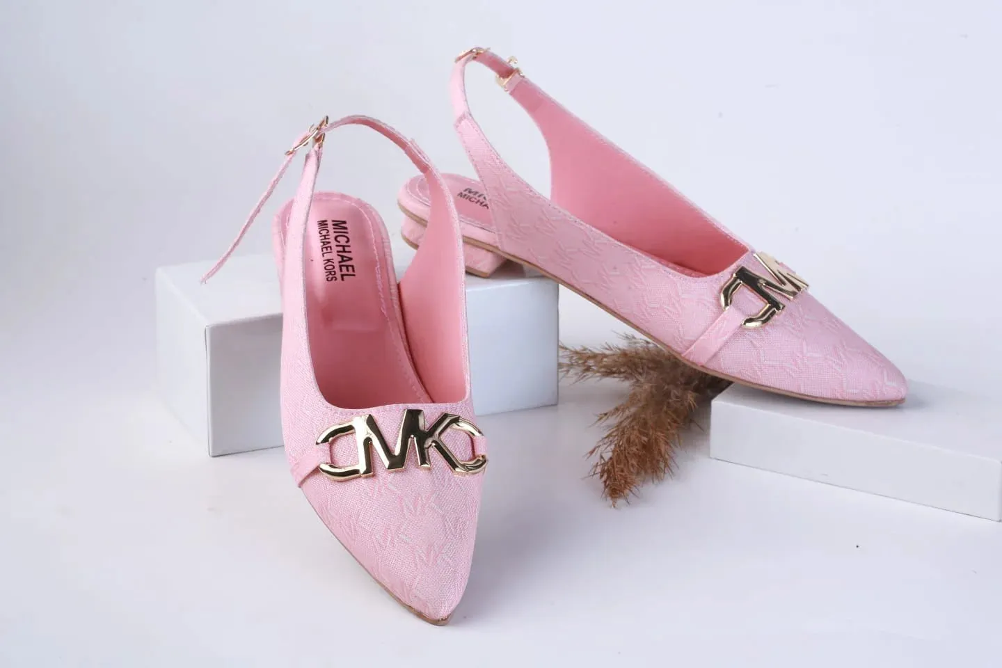 MICHAEL KORS POINTED TOE FLAT PUMPS - PINK
