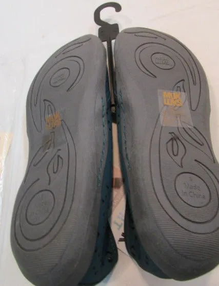 Muk Luk Sport Turquoise Sandy Round Toe Slip-ons