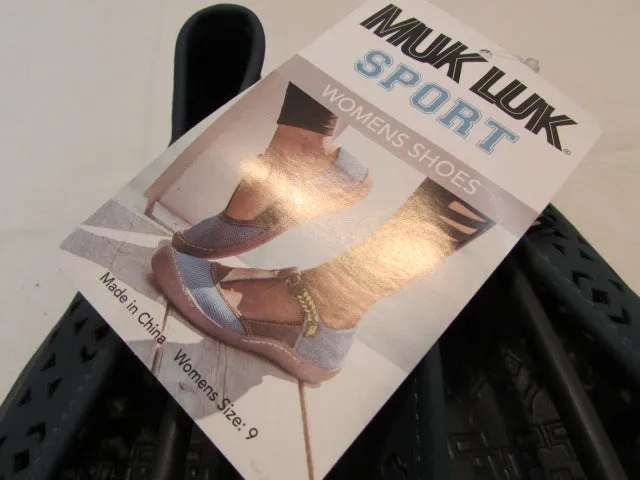 Muk Luk Sport Turquoise Sandy Round Toe Slip-ons