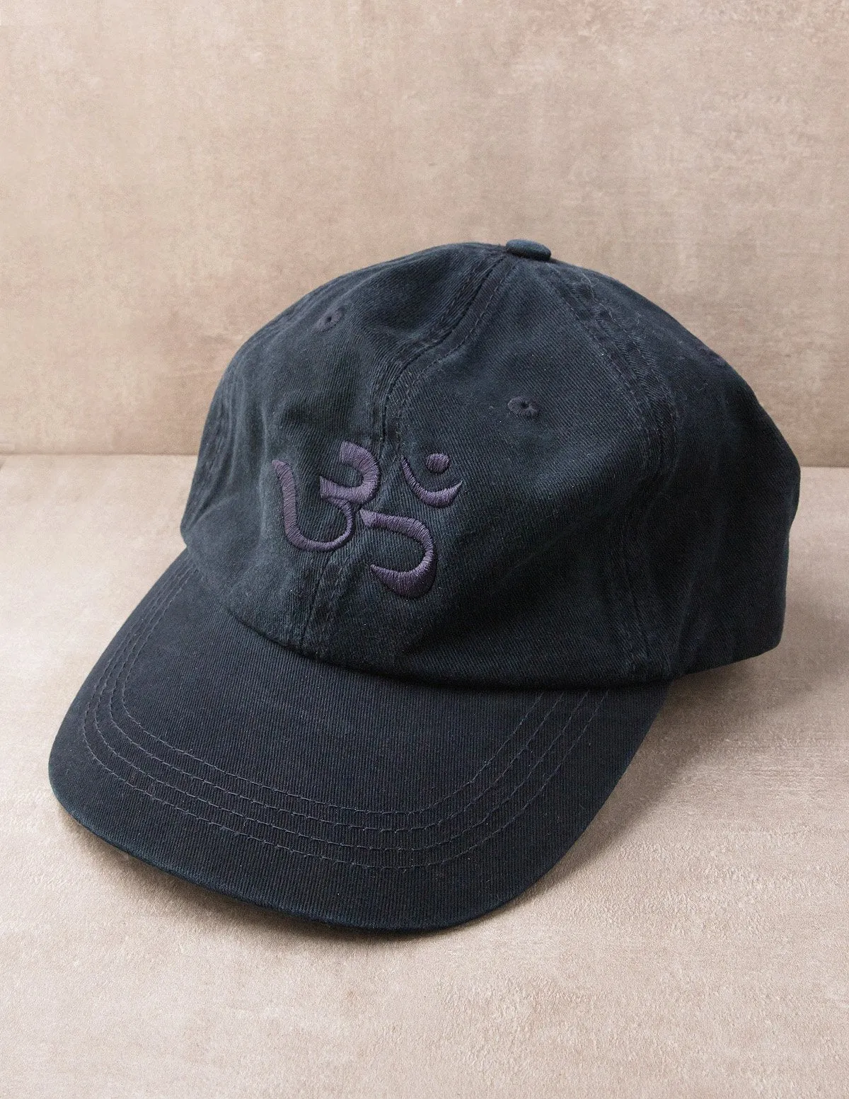 Om Hat