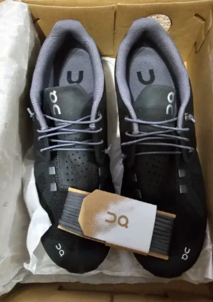 On Men's Cloud Sneakers size 9