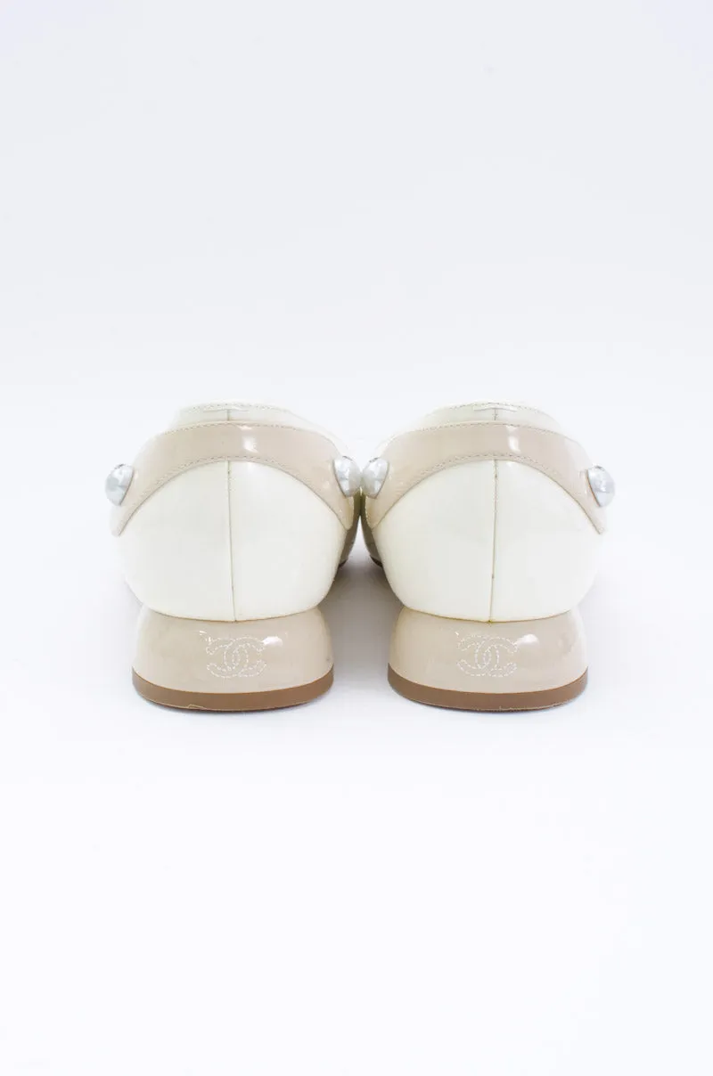 PATENT LEATHER PUMPS