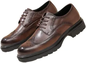 Refined Men's Wingtip Oxford Shoes with Brogue Detailing and Leather Outsole for Formal Occasions