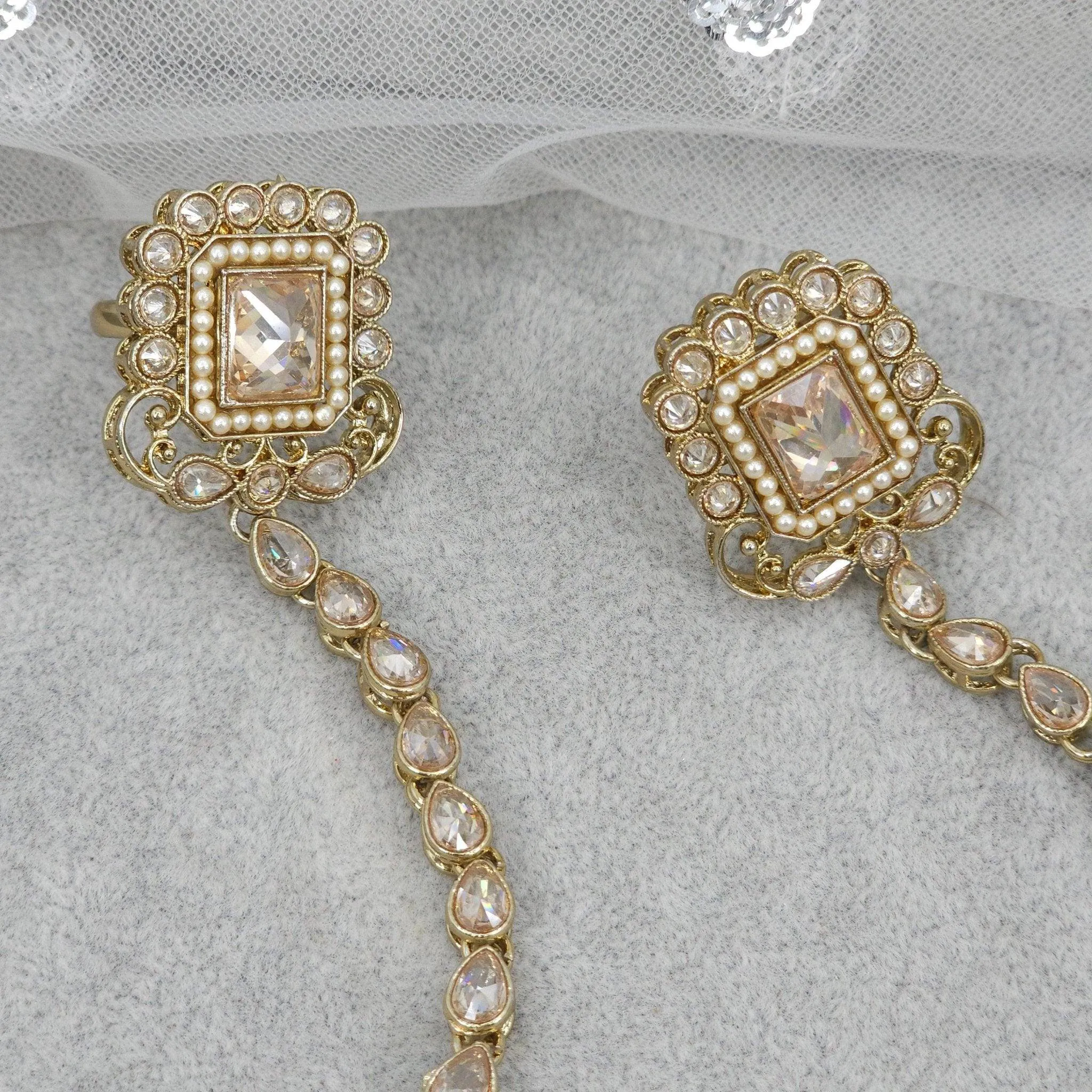 Salma Antique Polki Hand Pieces