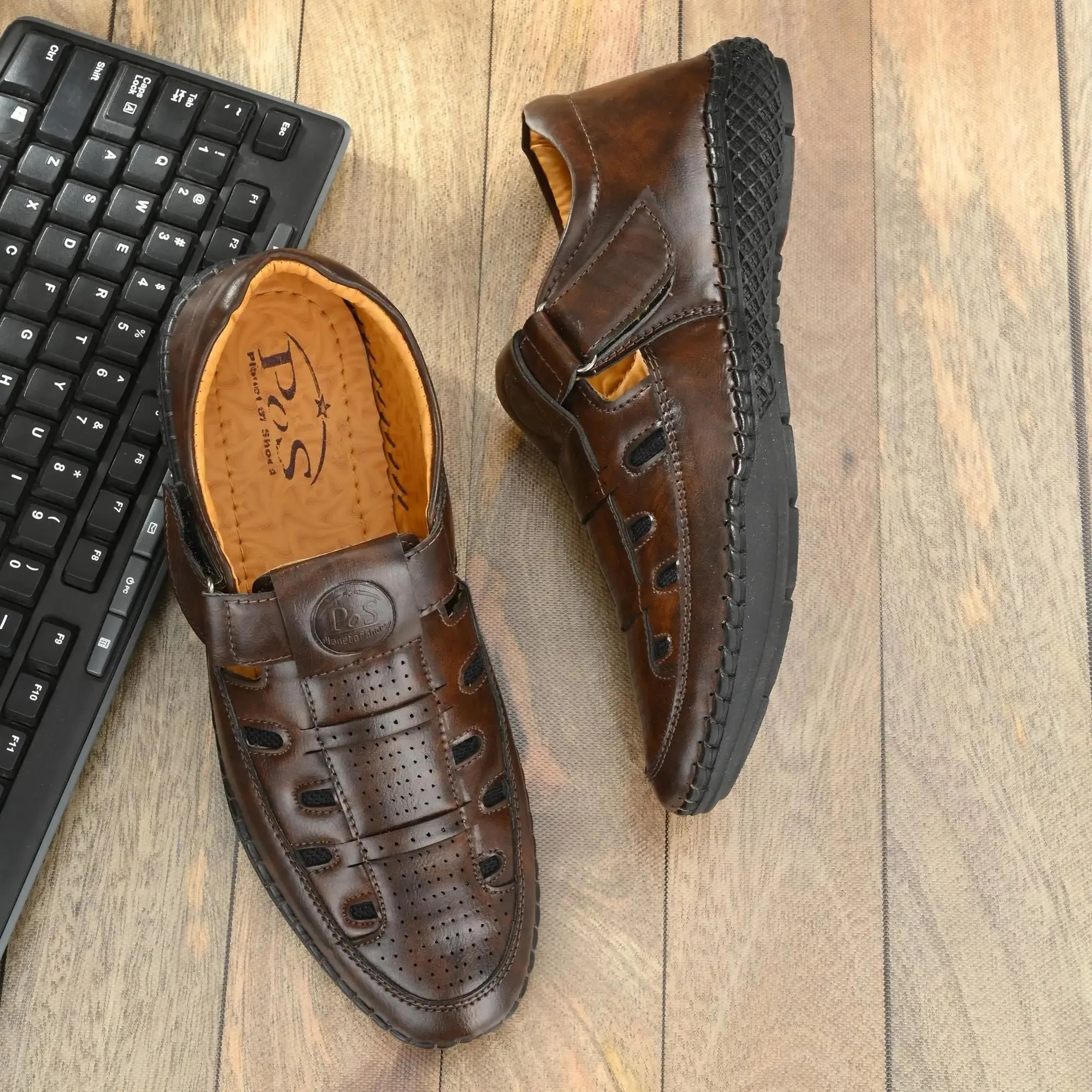 Sandals - Men's Synthetic Leather Brown Sandal
