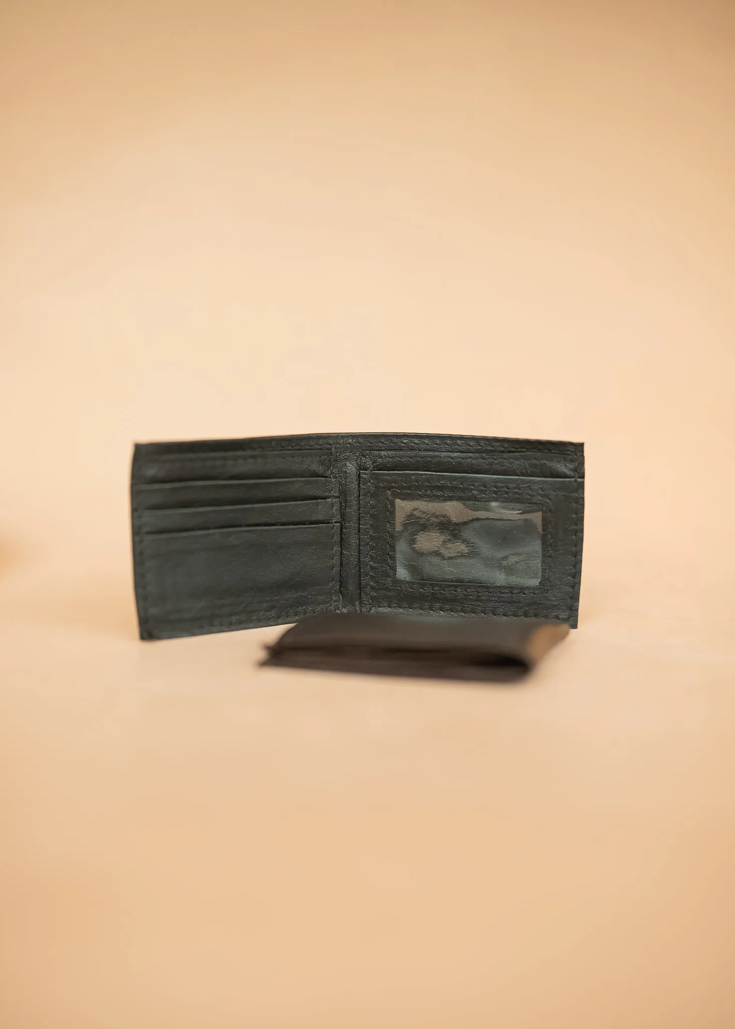 Small Bifold Wallet with Window - Kangaroo