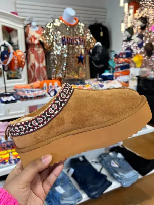 Soda Eagle Slip On Tan Faux Fur