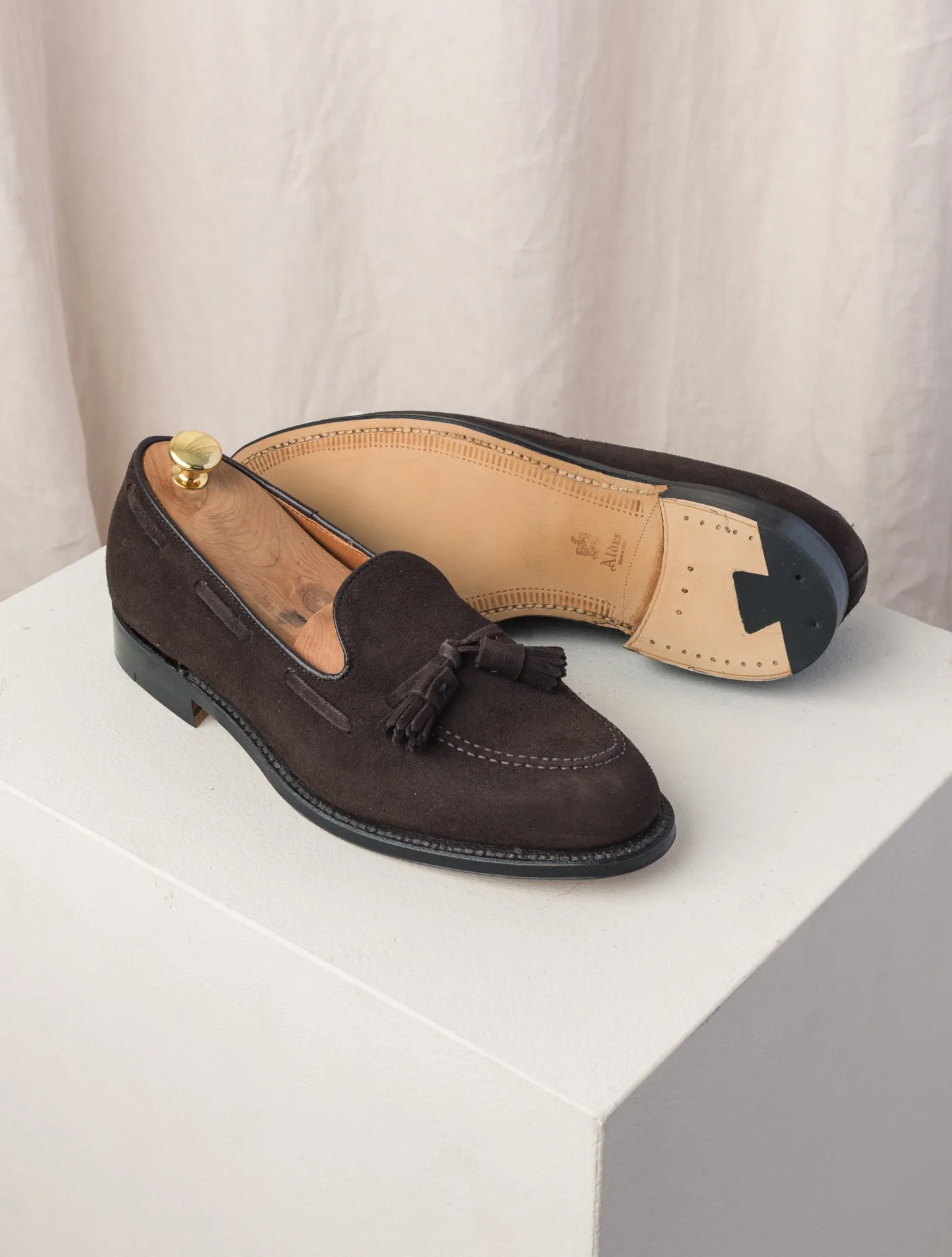 Suede Tassel Loafer Dark Brown