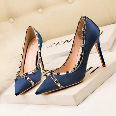 Tillbuy Begonia Rivets Pumps