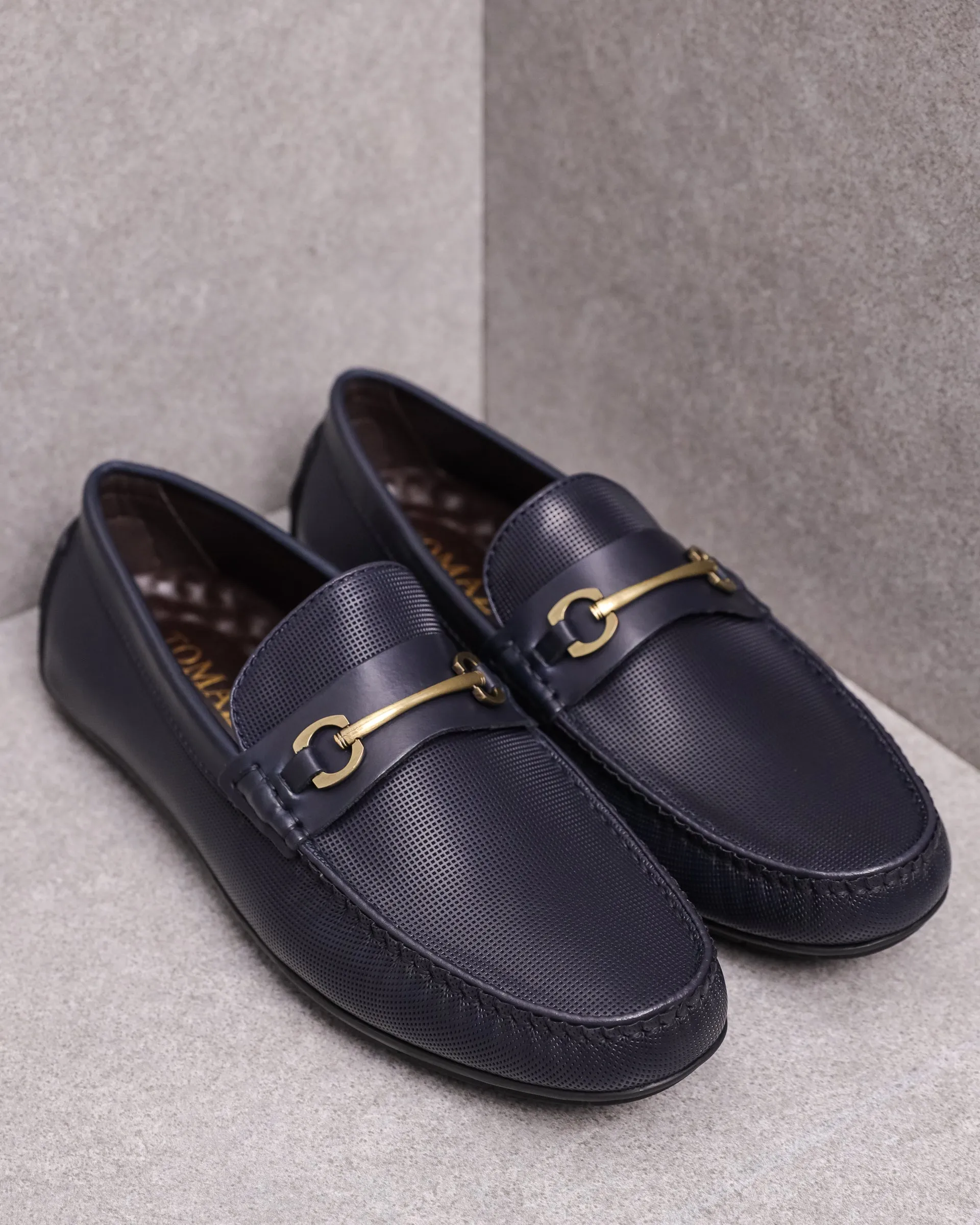 Tomaz C376 Men's Buckle Moccasins