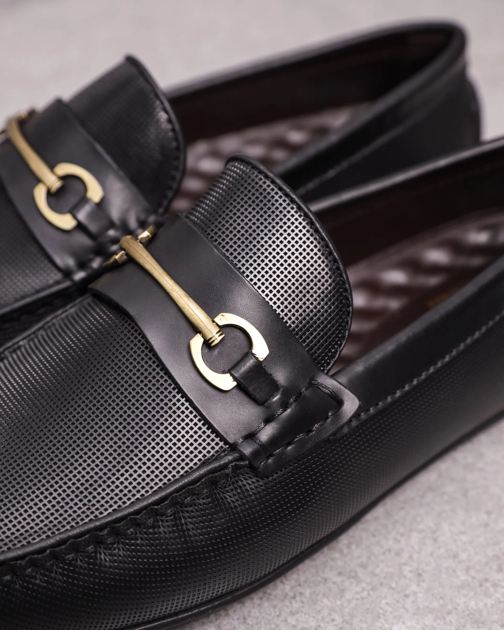 Tomaz C376 Men's Buckle Moccasins