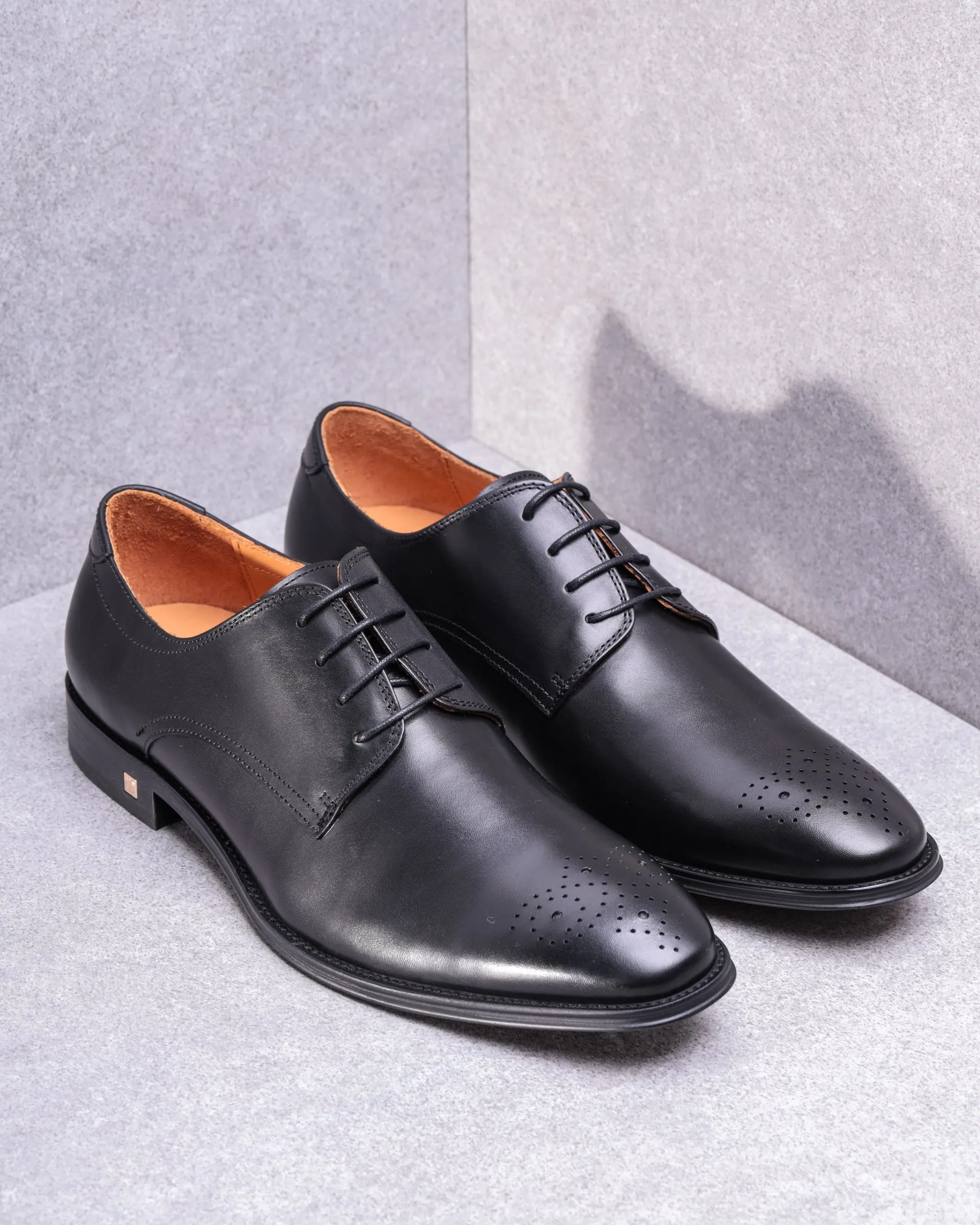 Tomaz F305 Men's Medallion Toe Derby