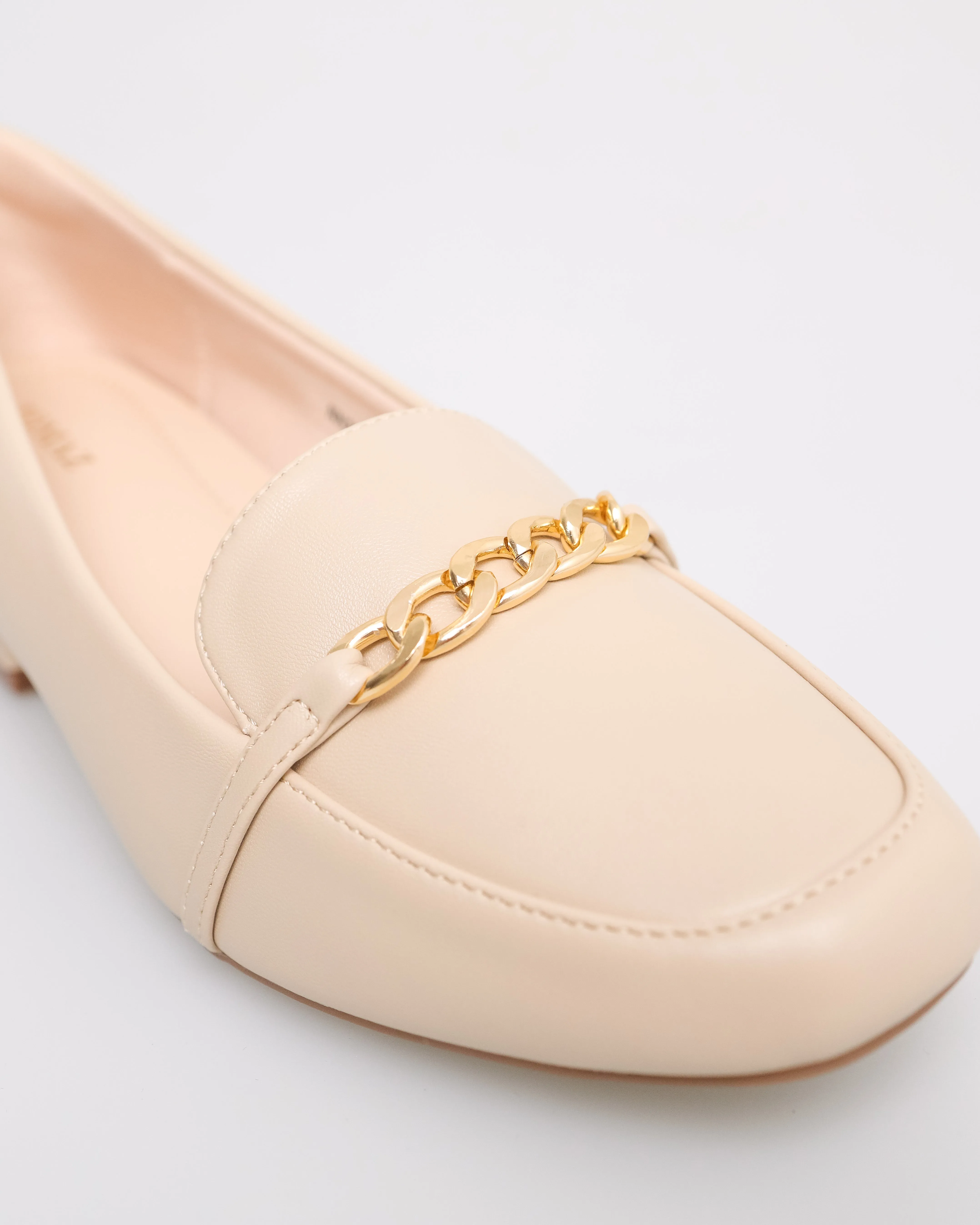 Tomaz NN205 Ladies Chained-Buckle Heeled Loafer