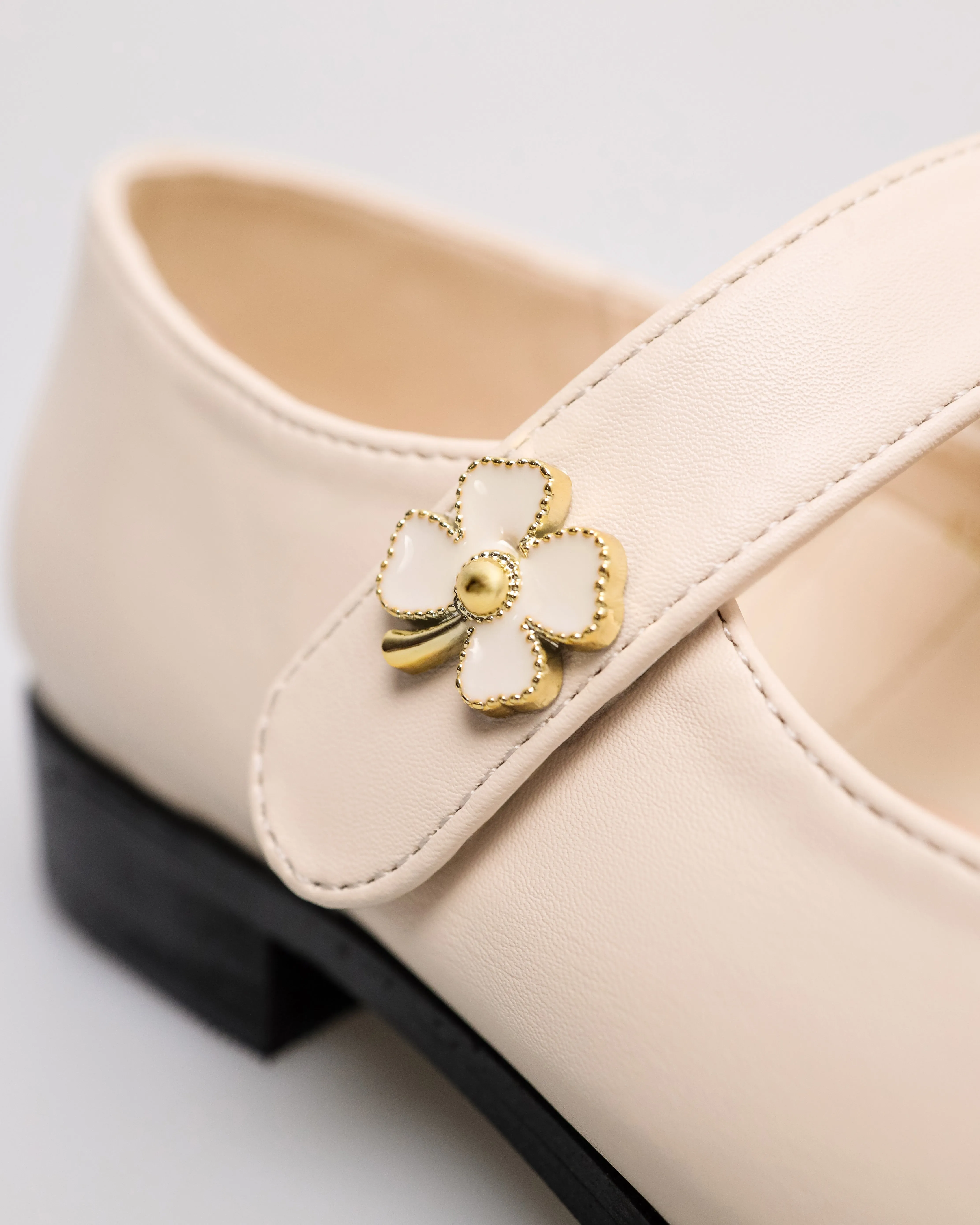 Tomaz YX215 Ladies Elegant Blossom Mary Janes