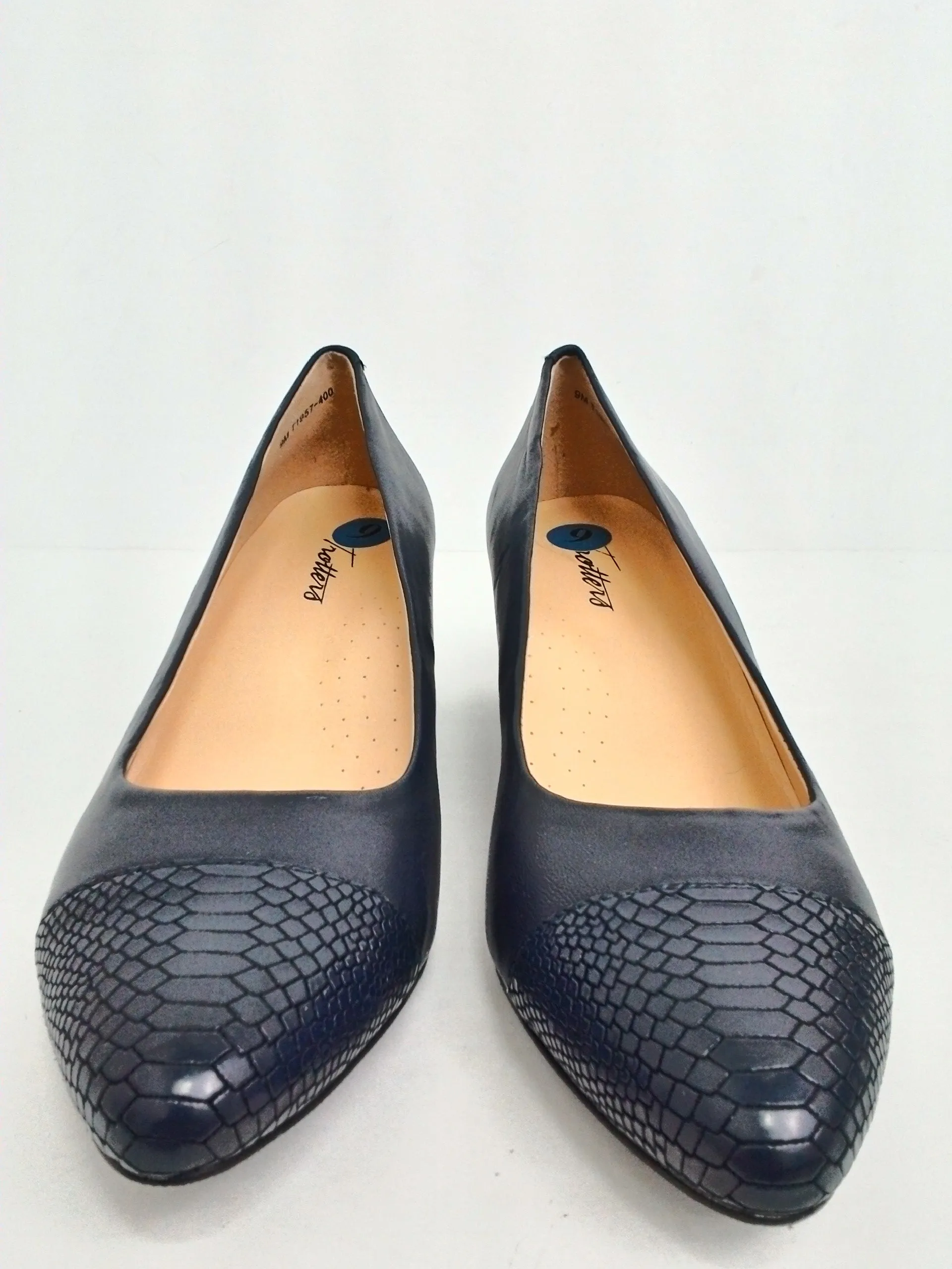 Trotters Women's Navy Blue Heels Size 9 M