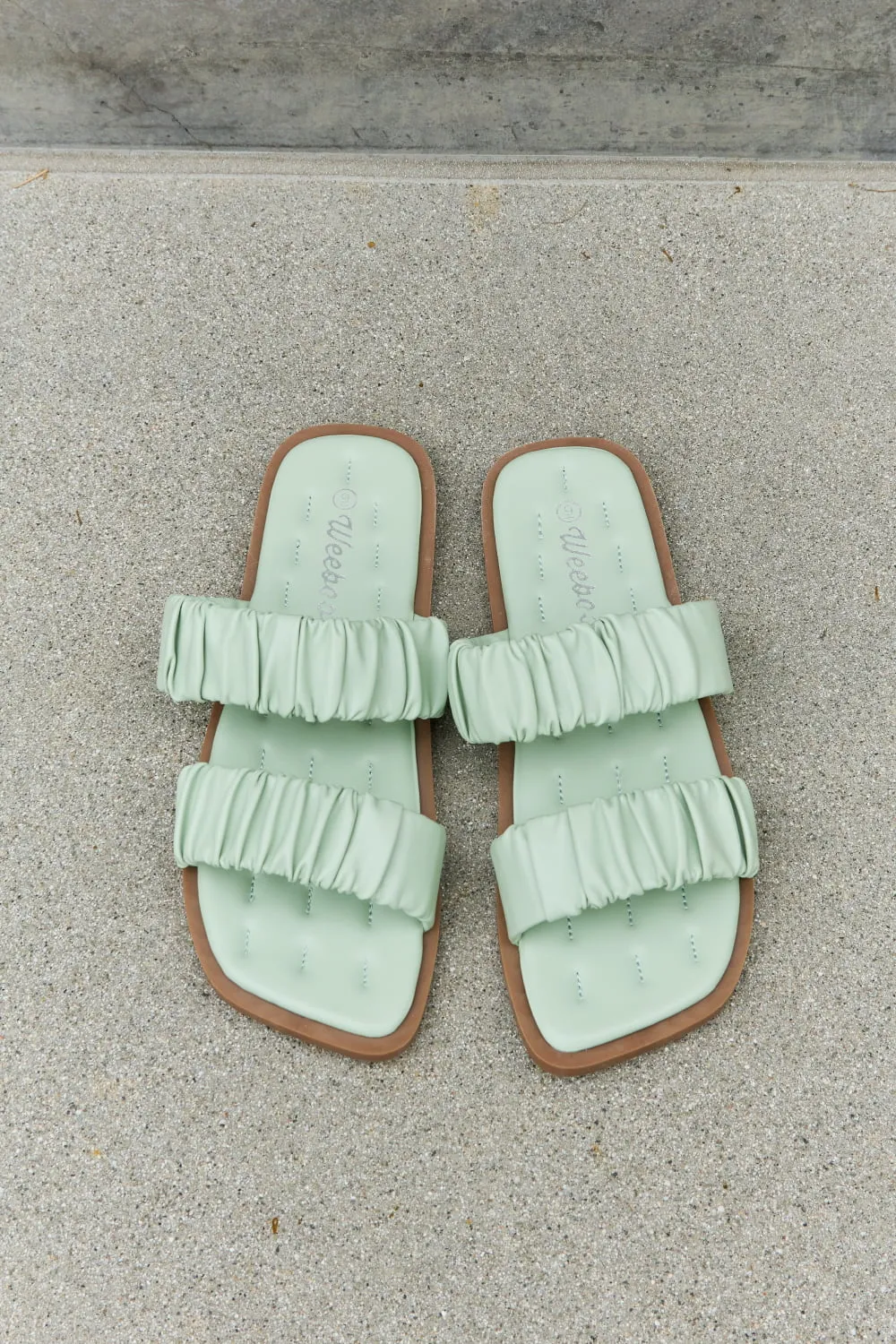 Weeboo Double Strap Scrunch Slide On Slip In Flat Sandals in Gum Leaf Green