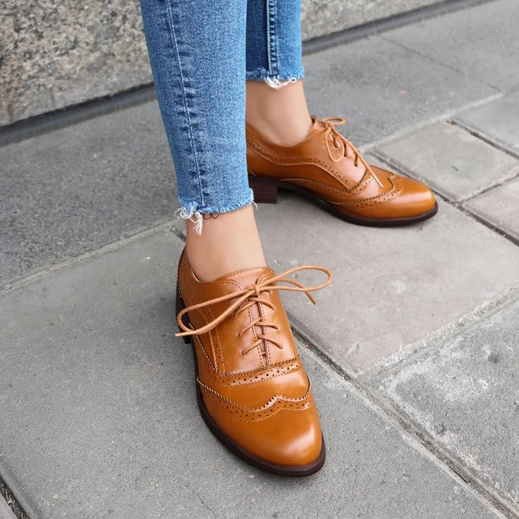 Women's Flat Saddle Oxford Shoes Round Toe Wingtip Lace Up Low Heel Perforated School Uniform Oxfords Brogues