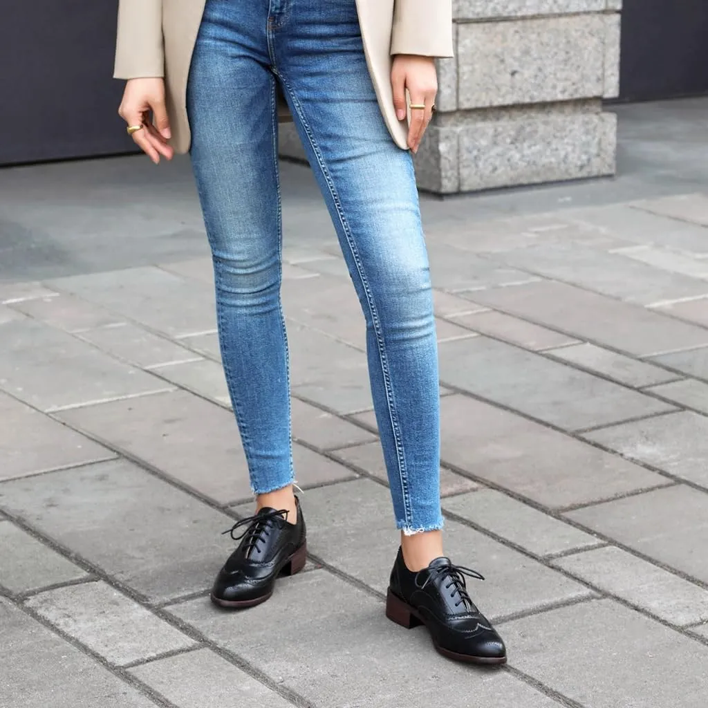 Women's Flat Saddle Oxford Shoes Two Toned Wingtip Perforated Lace Up Low Heel School Uniform Oxfords Brogues