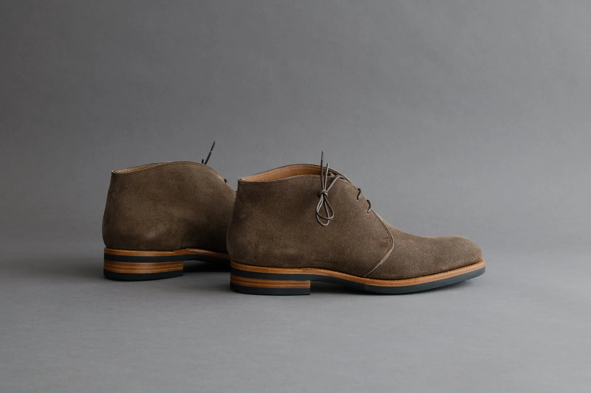 ZeroFiveFive.Wolf Chukka Boots from Hunting Suede